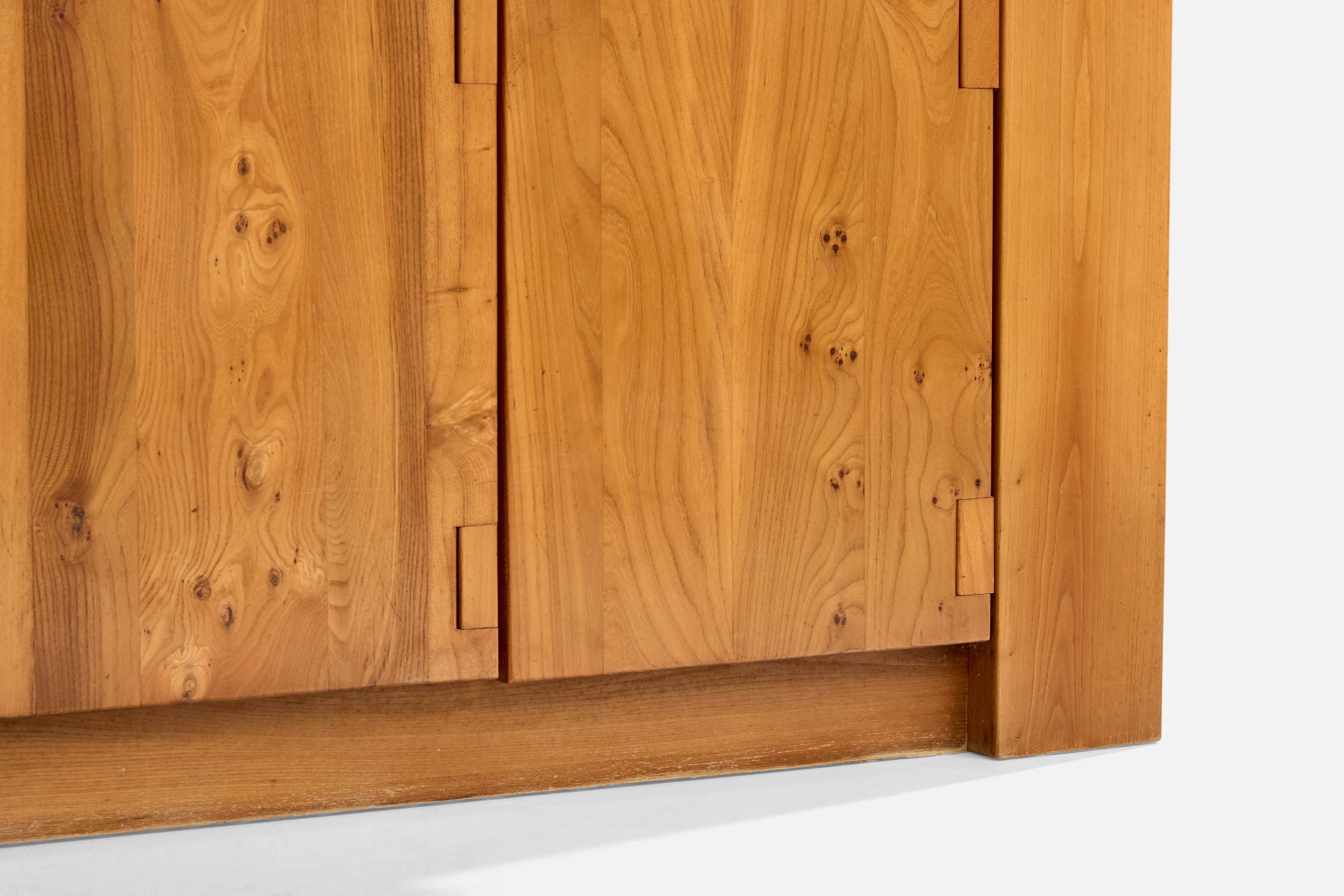 Luigi Gorgoni, Sideboard, Ulme, Italien, 1980er Jahre im Angebot 1
