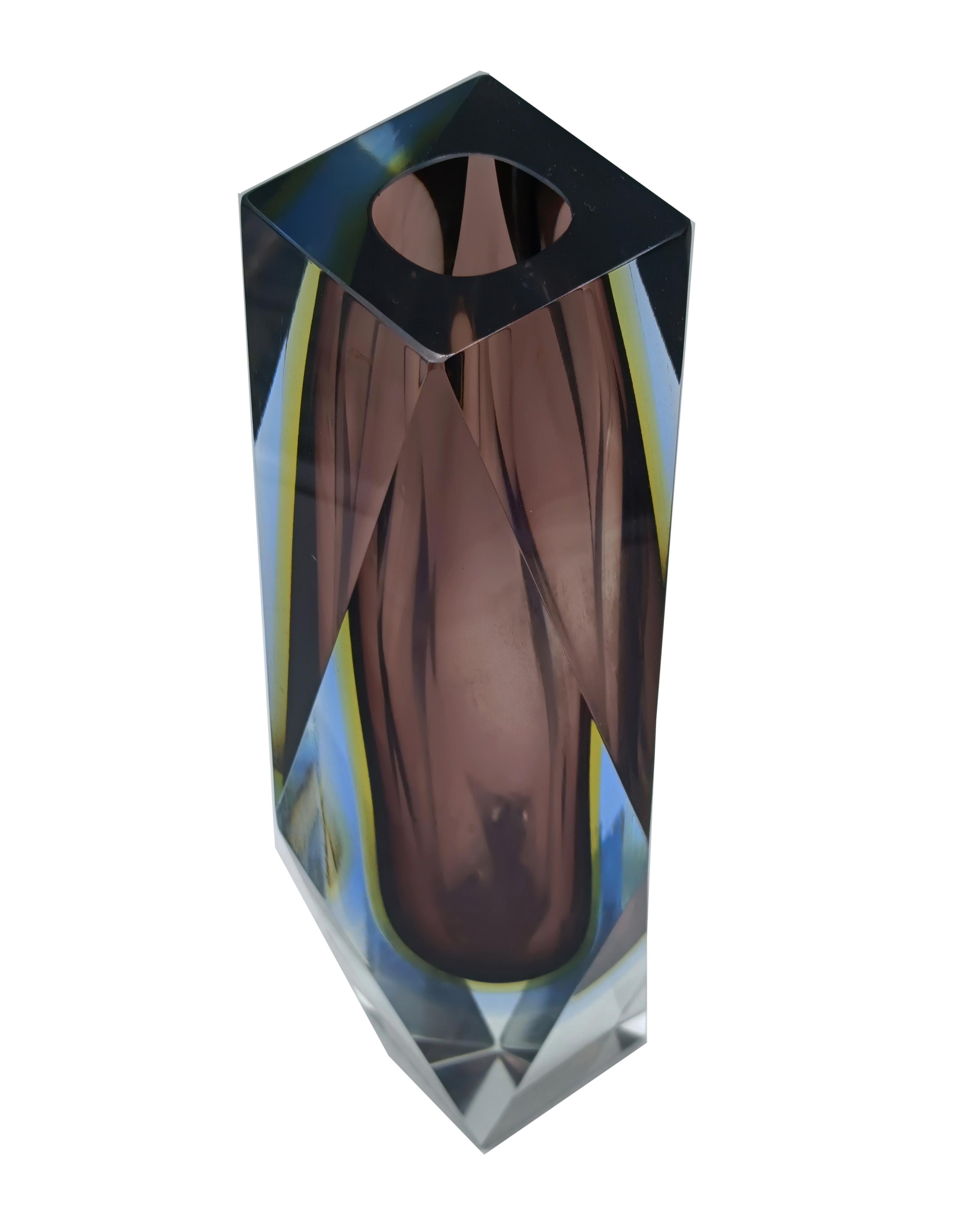 Luigi Mandruzzato Faceted Murano Glass Vase, Italy 1950s In Good Condition For Sale In Naples, IT