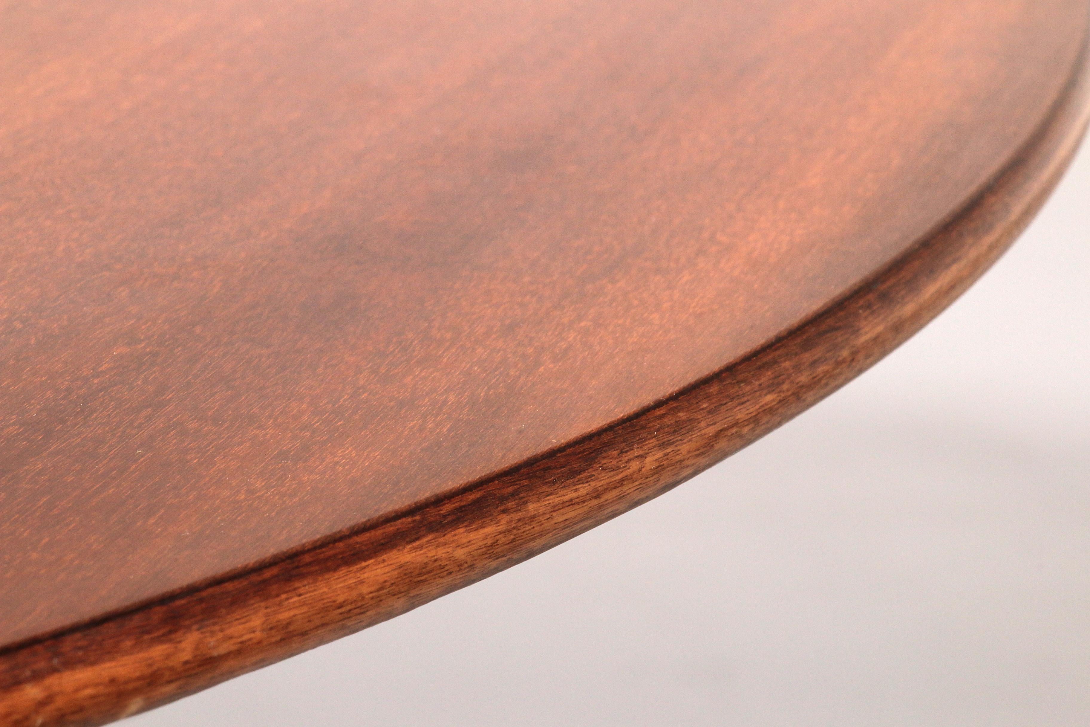 Noyer Luigi Massoni Table de salle à manger Clessidra Mobilia Italie 1959 en vente