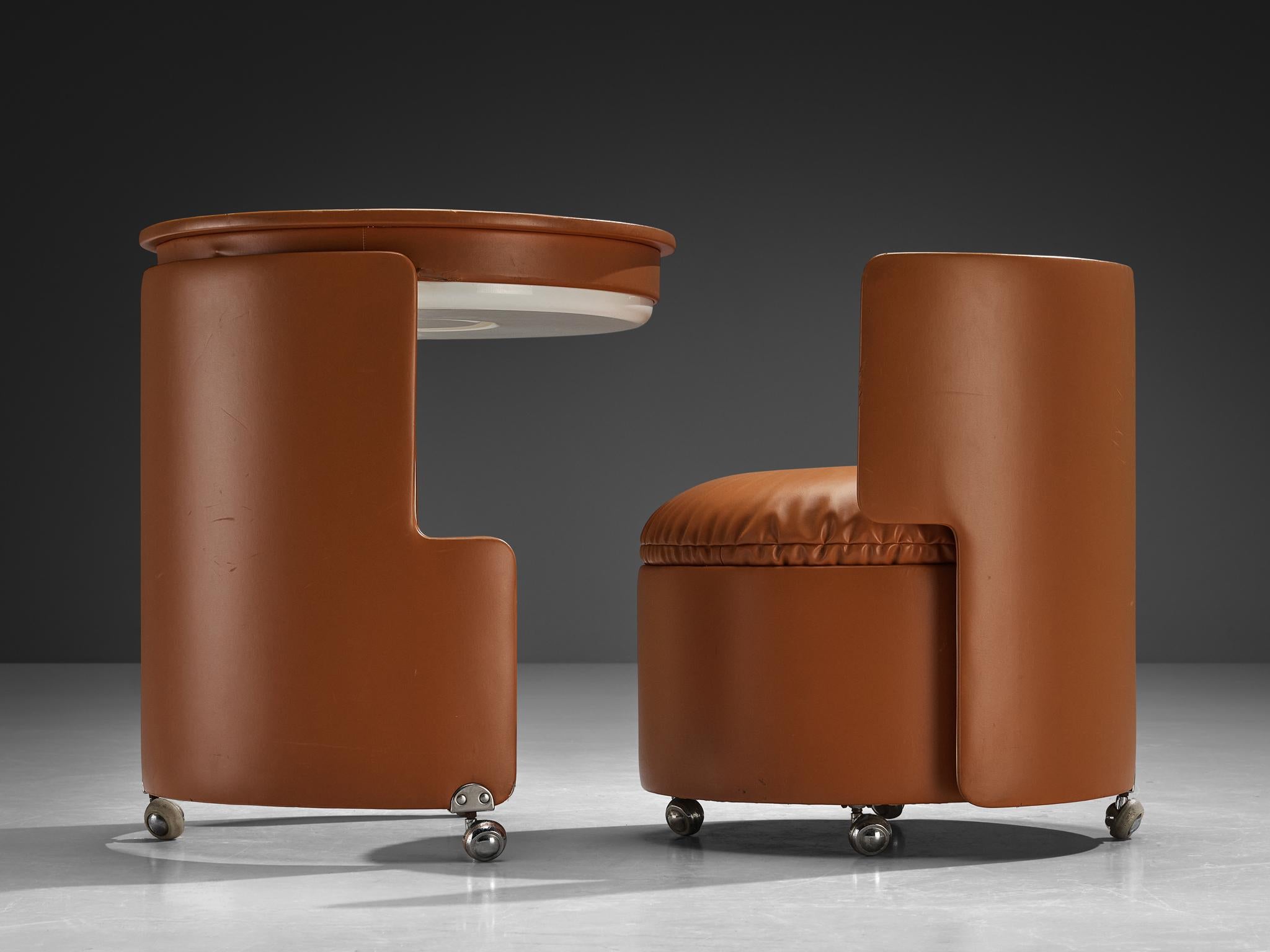 Luigi Massoni ‘Dilly Dally’ Vanity Set in Cognac Leatherette For Sale 1