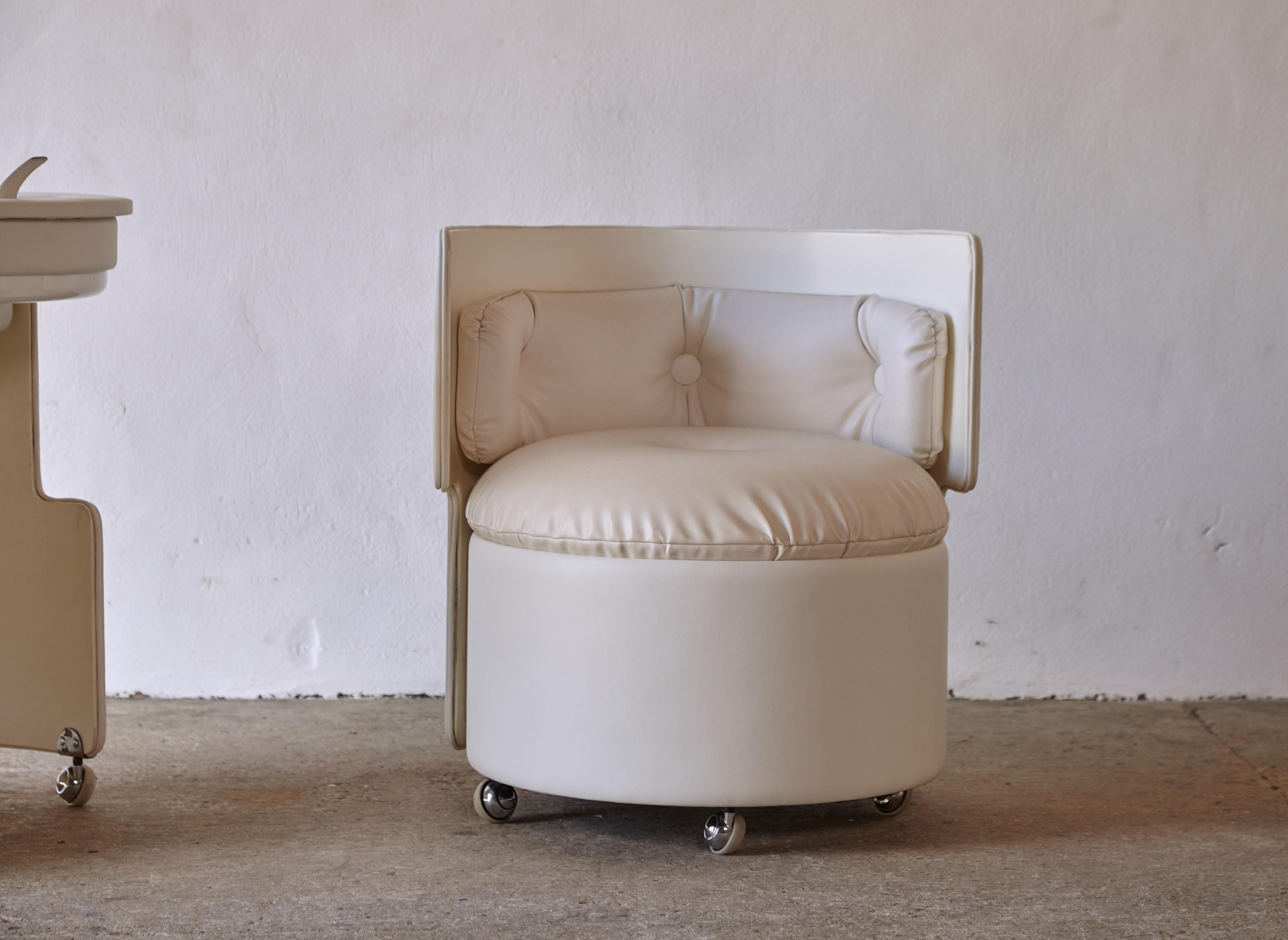 Luigi Massoni Dilly Dally Vanity Table and Chair, Poltrona Frau, Italy, 1960s 10