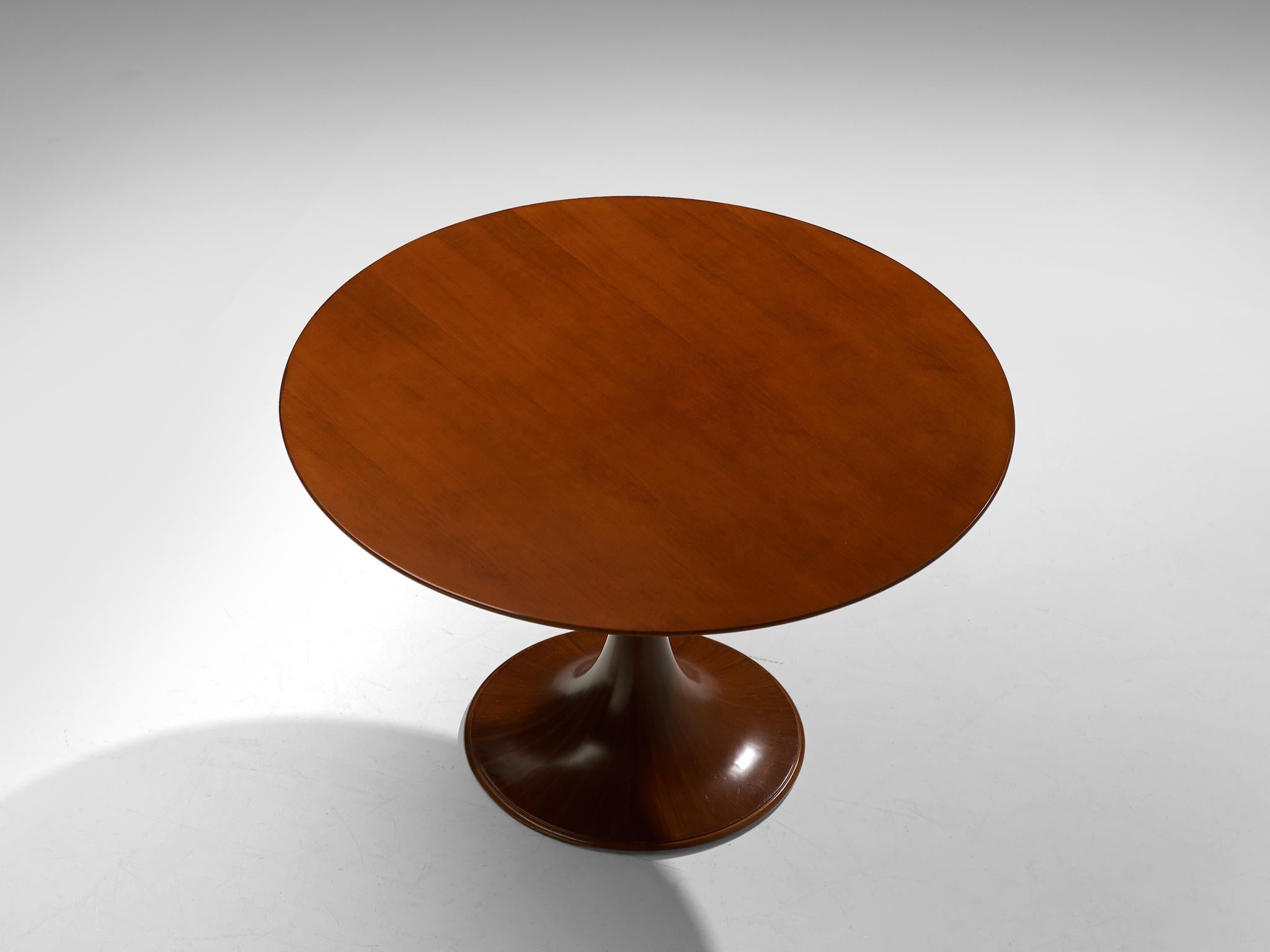 Mid-Century Modern Luigi Massoni Dining Table Model 2101 in Walnut