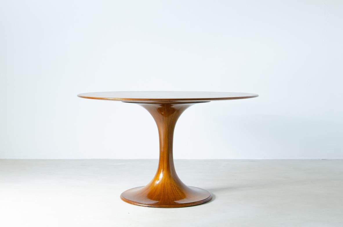 Luigi Massoni (1930)

Rare elegant wood table with turned and veneered base.
Manufacture Mobilia, Italy 1959.
Bibliography: Domus n. 461. April 1968