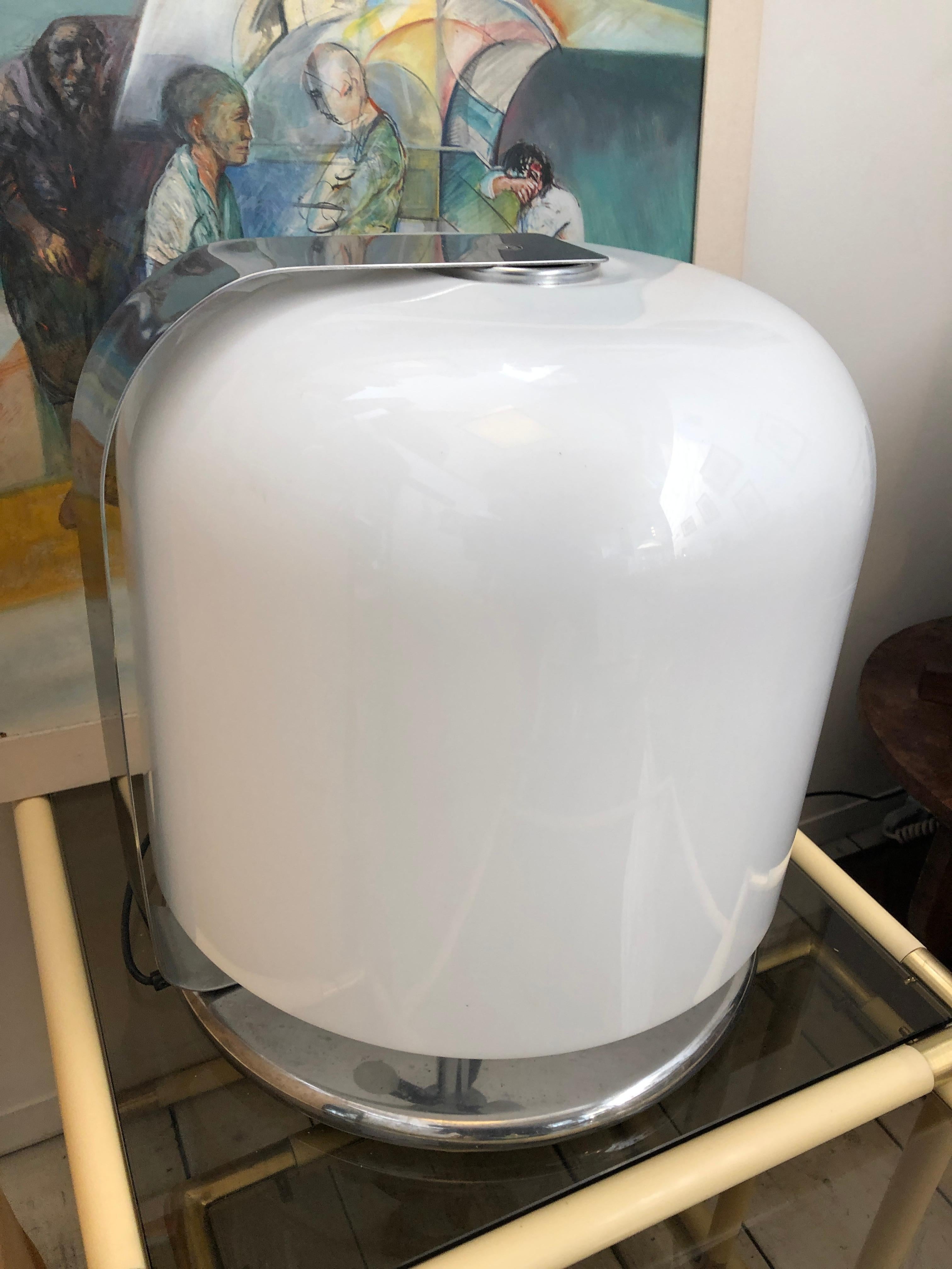 Luigi Massoni for Guzzini Space Age Alvise Table Lamp, 1966 In Good Condition In Aci Castello, IT