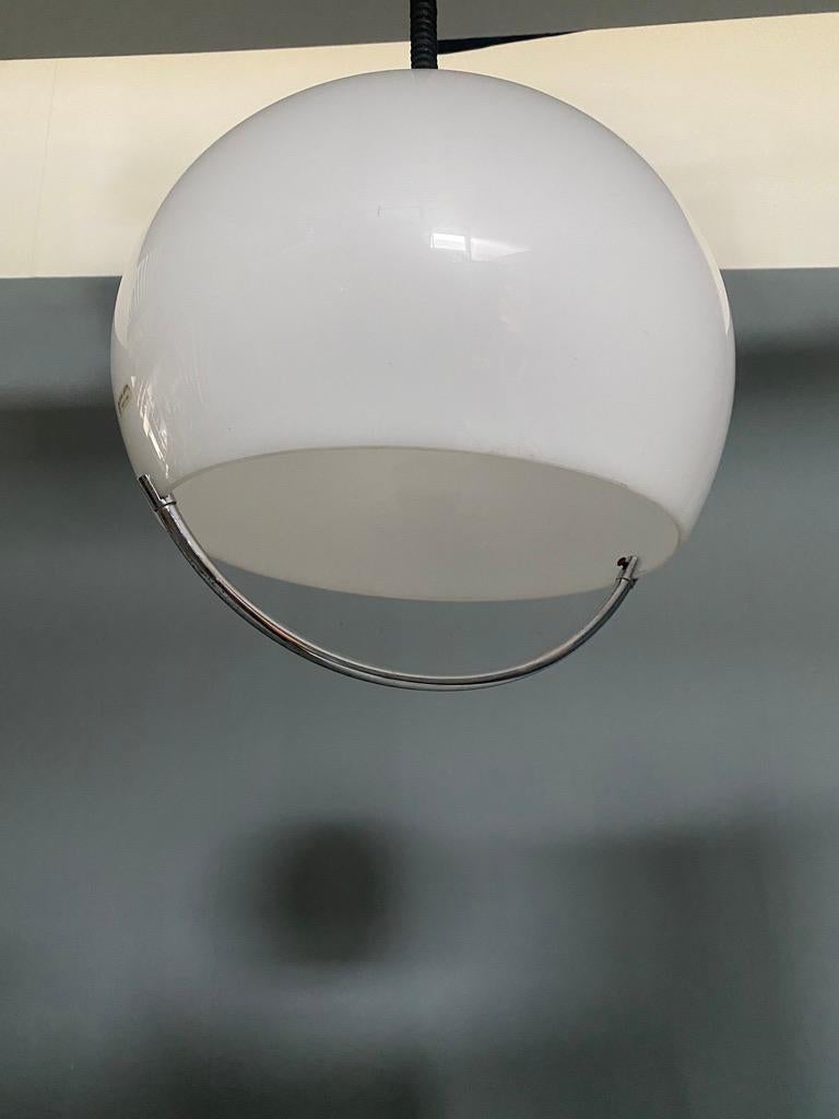 Luigi Massoni per Harvey Guzzini, lampada a sospensione regolabile perlescente - Italia 1970 in vendita 2