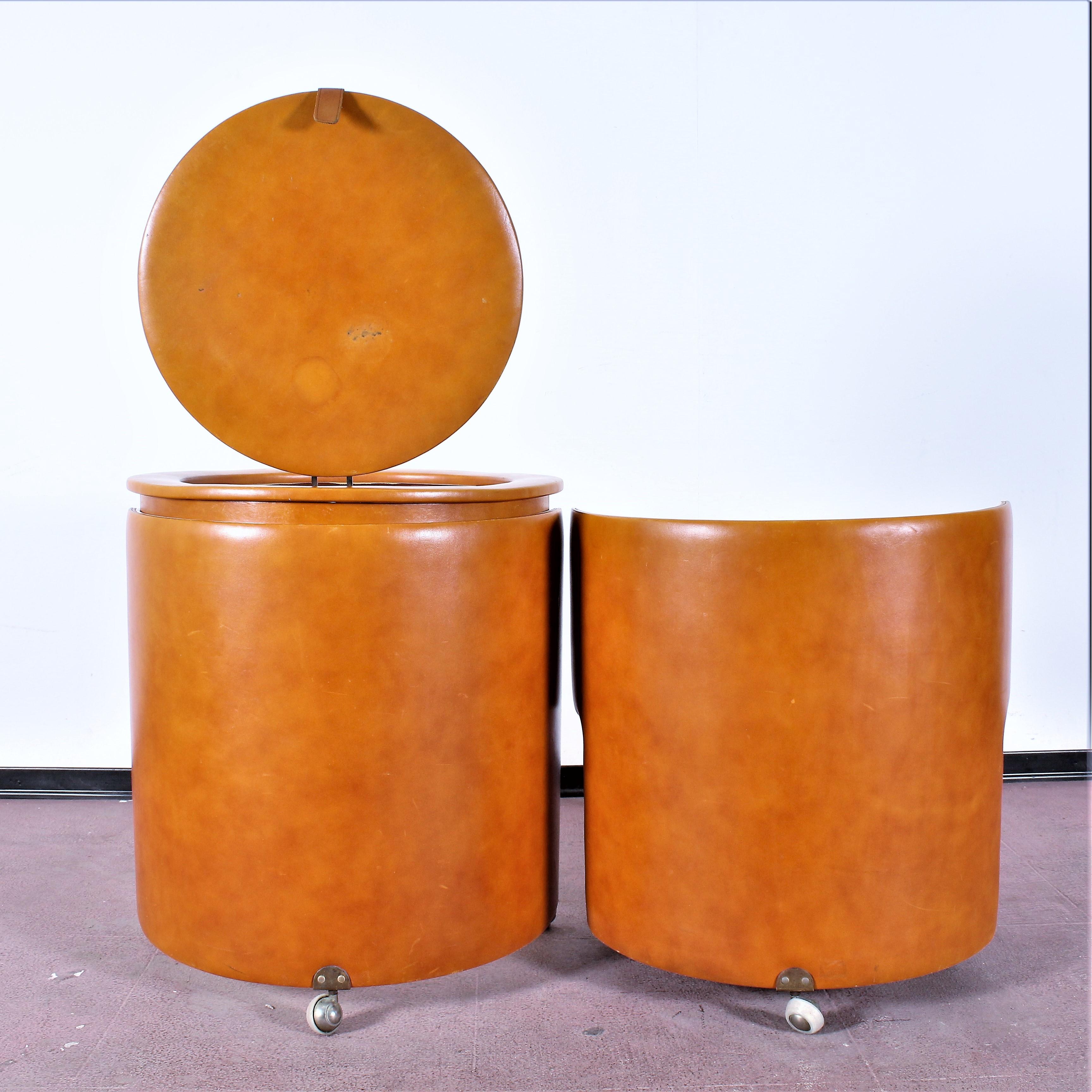 Table de toilette en cuir « Dilly Dally » de Luigi Massoni pour Poltrona Frau, Italie 1968 7