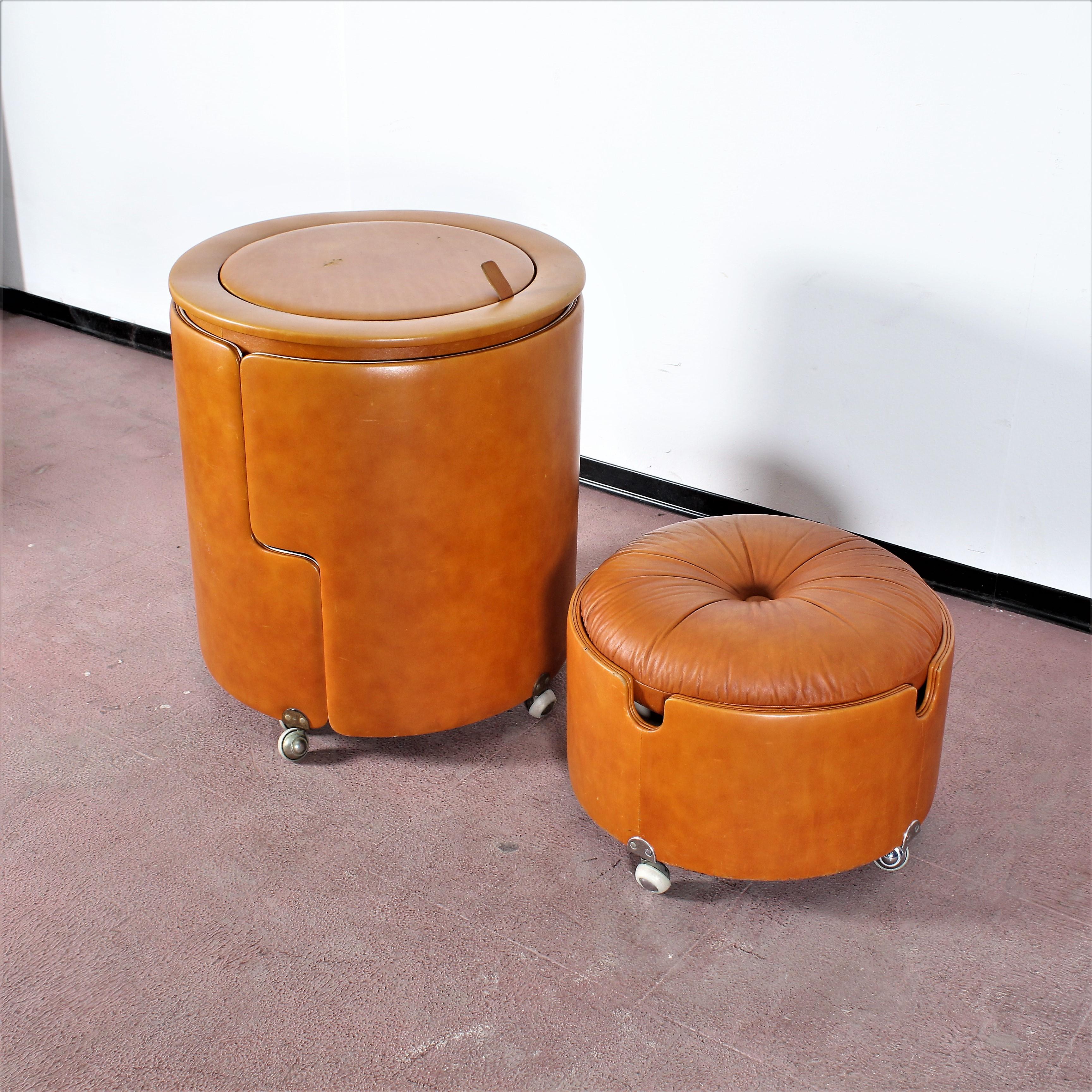 Table de toilette en cuir « Dilly Dally » de Luigi Massoni pour Poltrona Frau, Italie 1968 10
