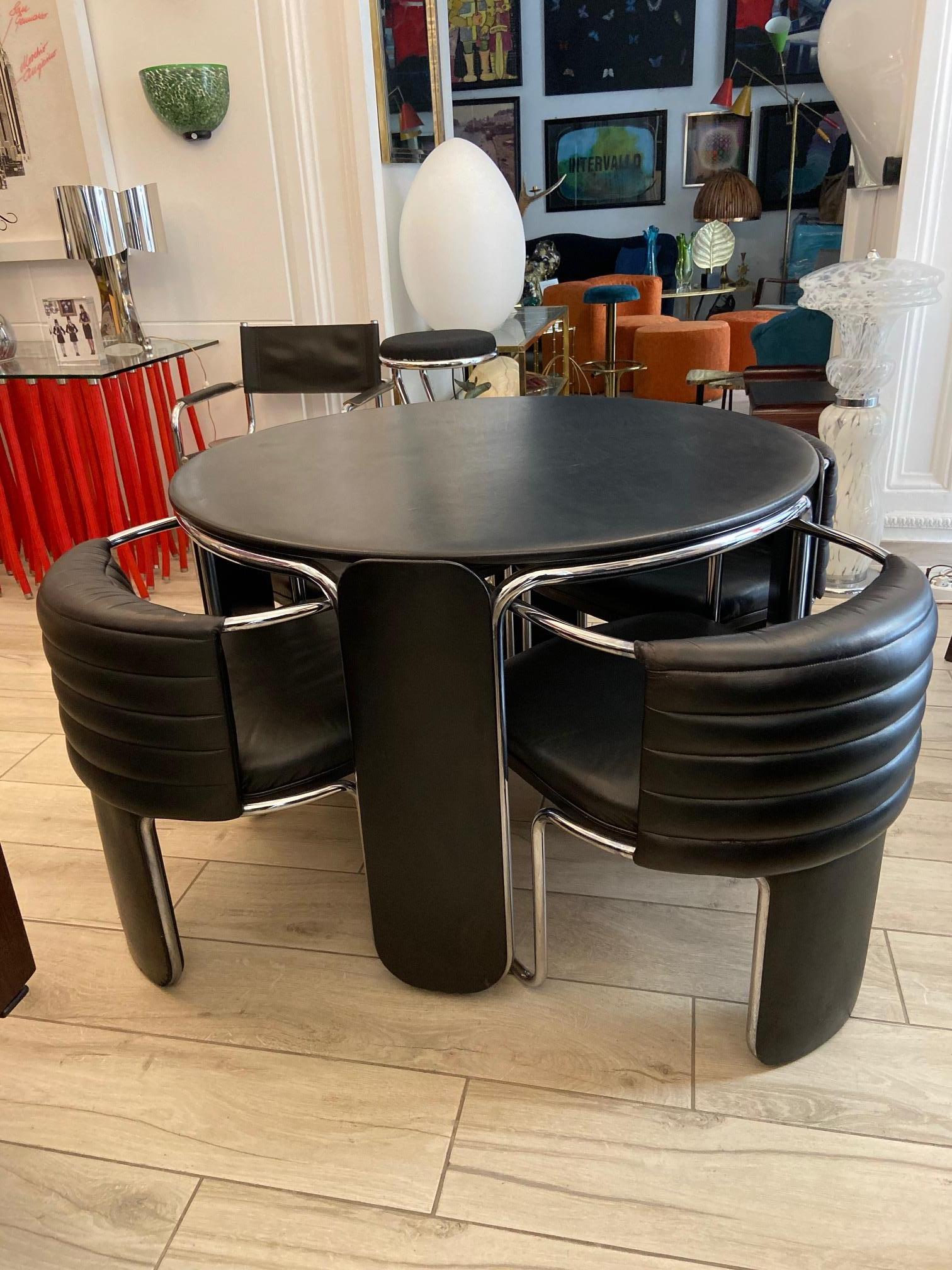 Mid-Century Modern Luigi Massoni for Poltrona Frau Dining Table and 4 Chairs, 1970s