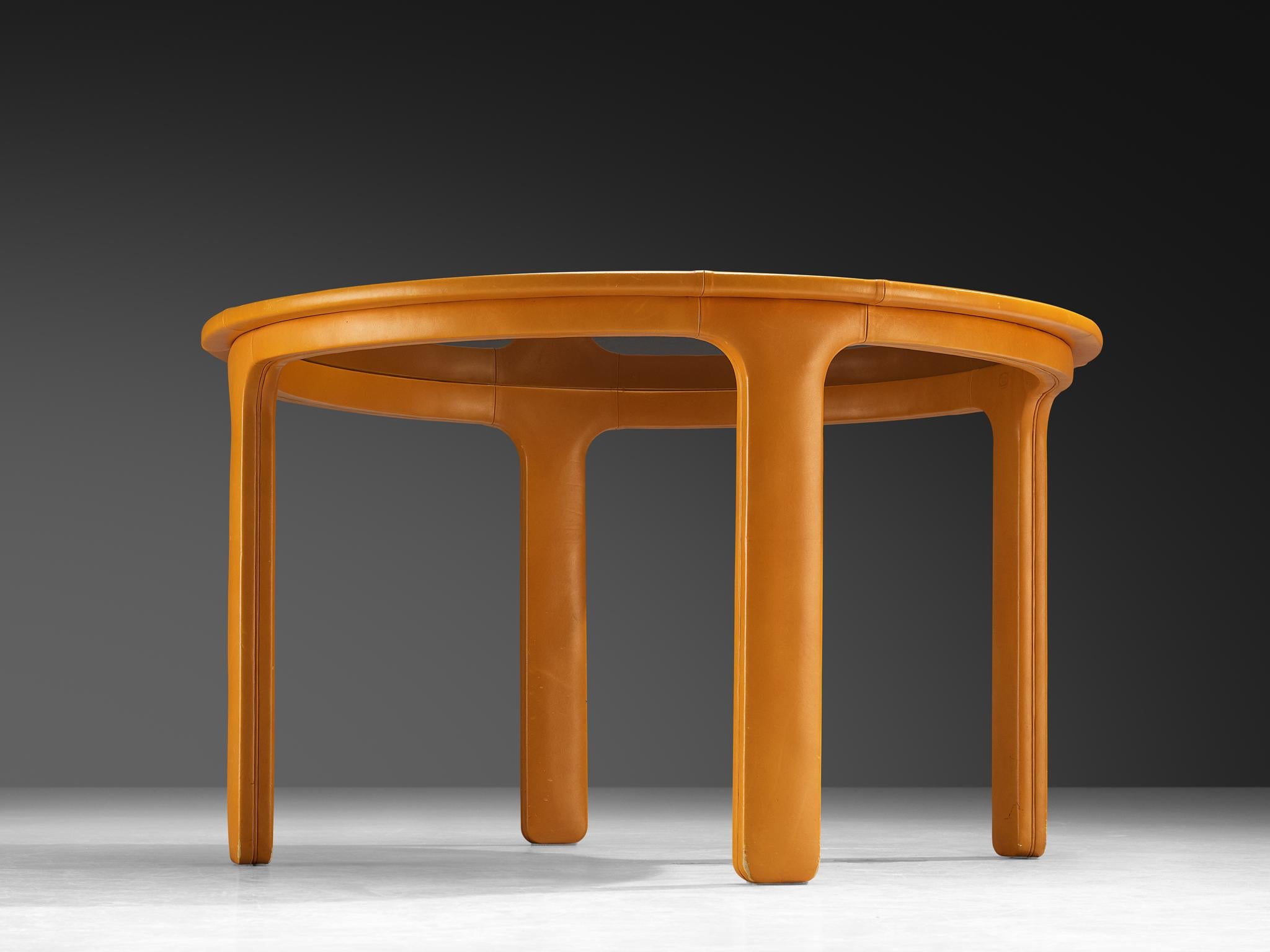 italien Table de salle à manger Luigi Massoni pour Poltrona Frau en cuir et verre fumé en vente