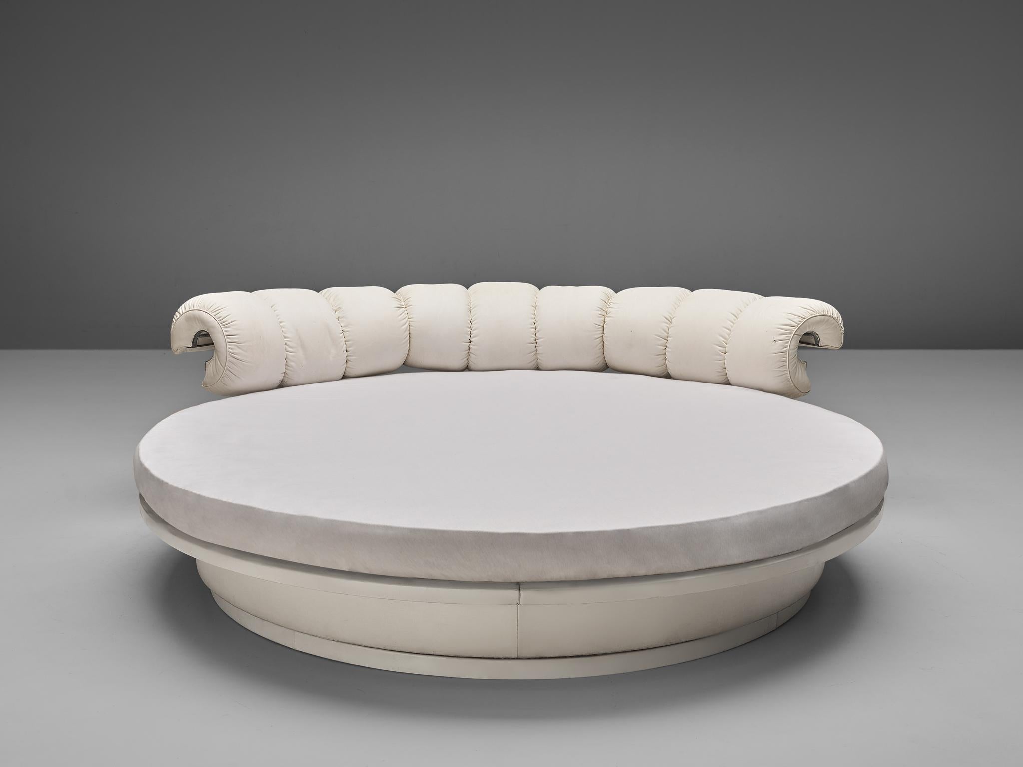 Luigi Massoni for Poltrona Frau 'Lullaby Due' Bed in White Leather In Good Condition In Waalwijk, NL