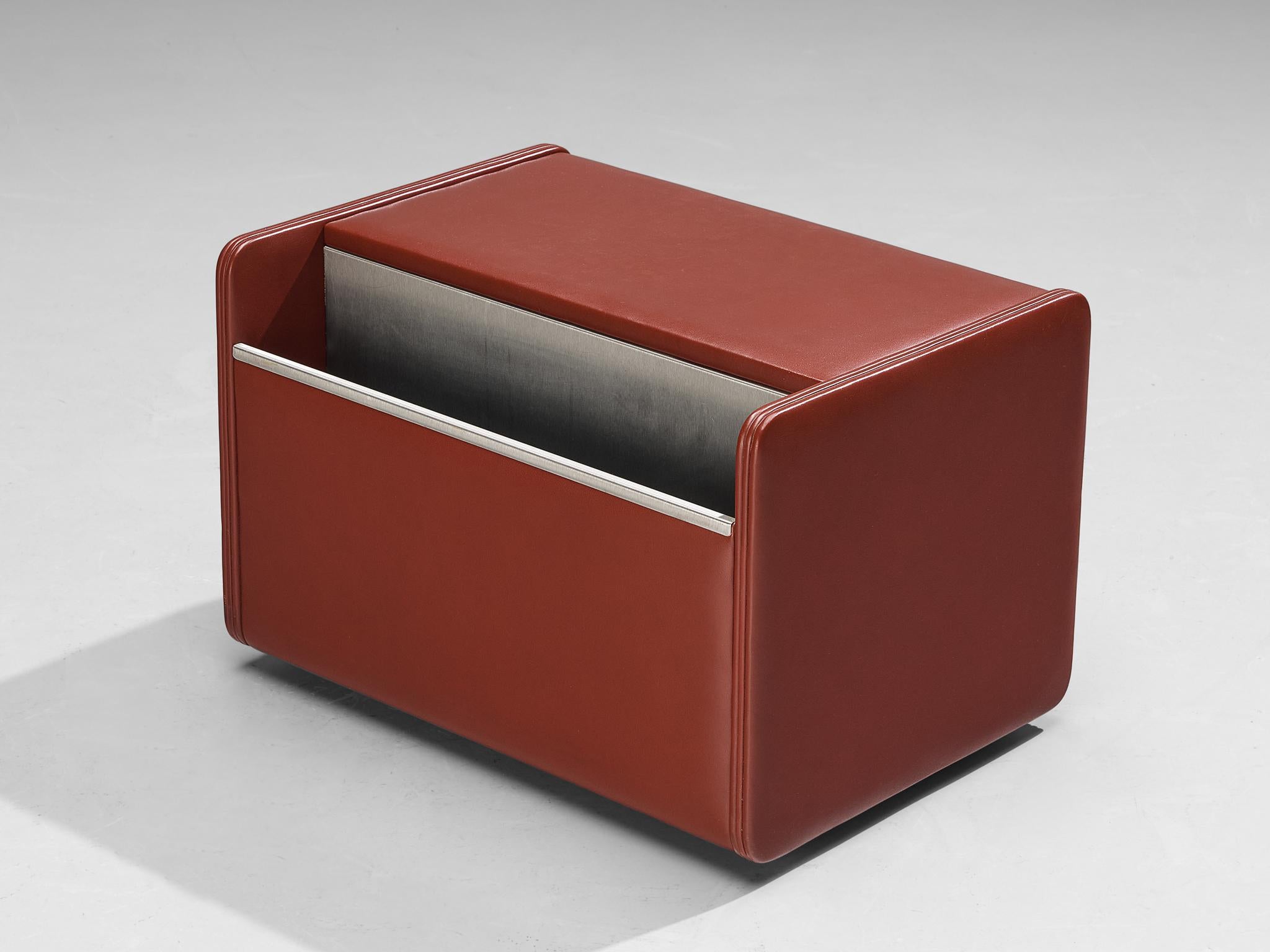 Post-Modern Luigi Massoni for Poltrona Frau Night Stands or Side Tables in Red Leather  For Sale