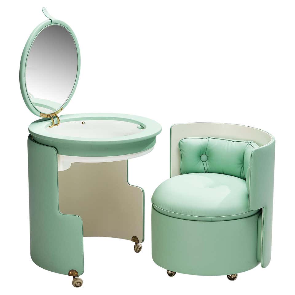 Luigi Massoni ‘Dilly Dally’ Vanity Set in Cognac Leatherette