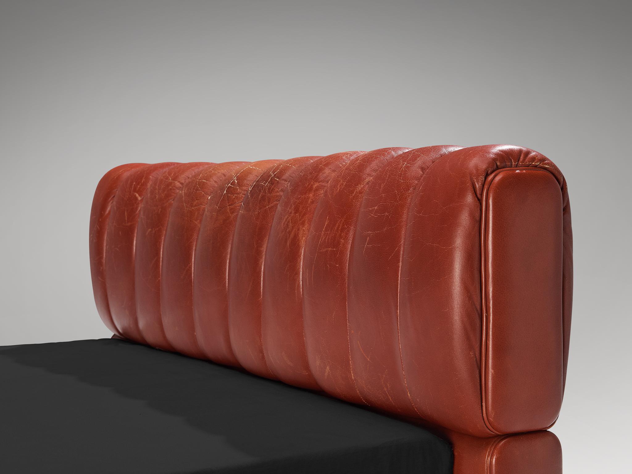 Aluminum Luigi Massoni for Poltrona Frau Single Beds 'Losange' in Red Leather  For Sale