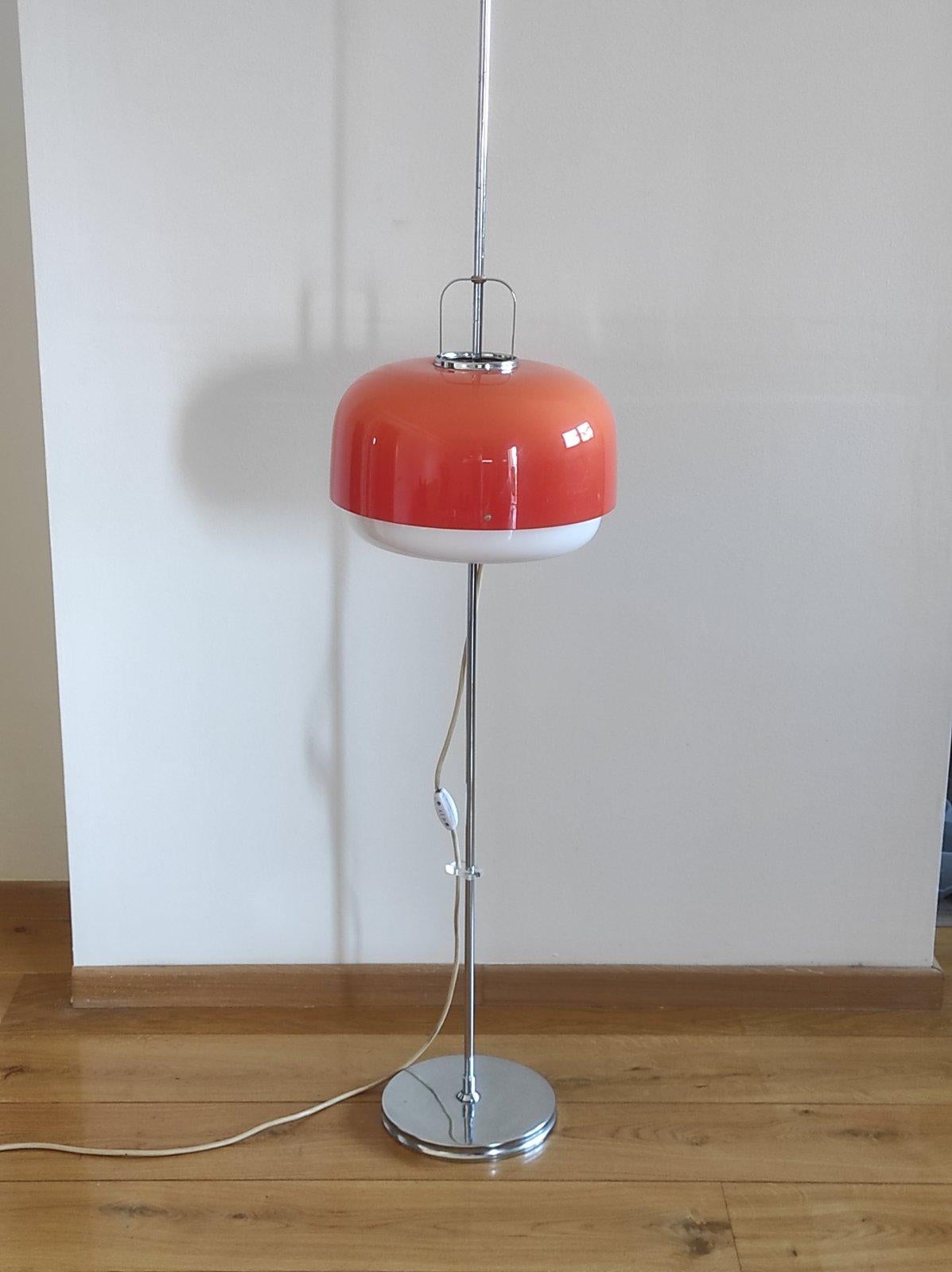 Lampadaire Medusa par Luigi Massoni pour Meblo Guzzini 1970