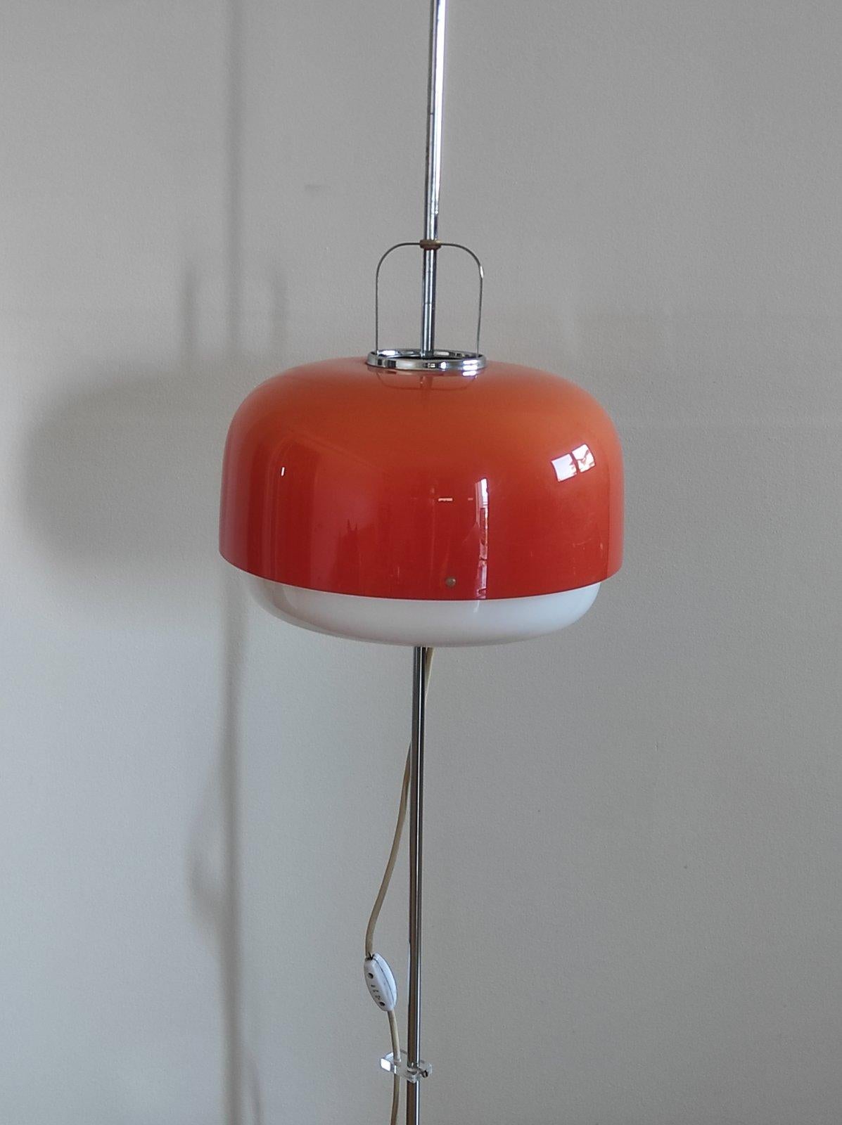 Slovène Luigi Massoni Lampadaire Medusa Pour Guzzini Meblo 1970 en vente