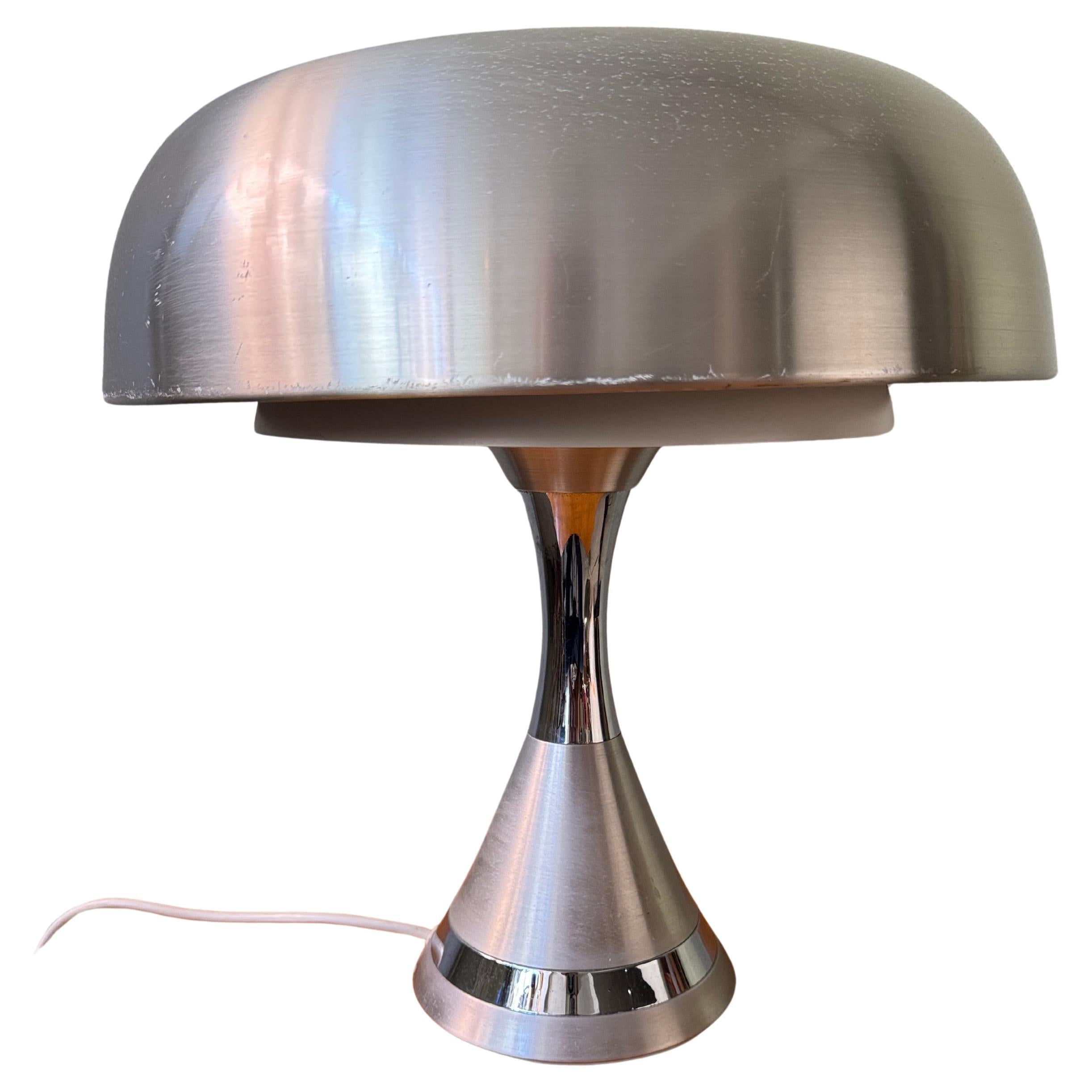 Luigi Massoni Pilz Tischlampe Harvey Guzzini Aluminium Chrom Italien 1970er im Angebot