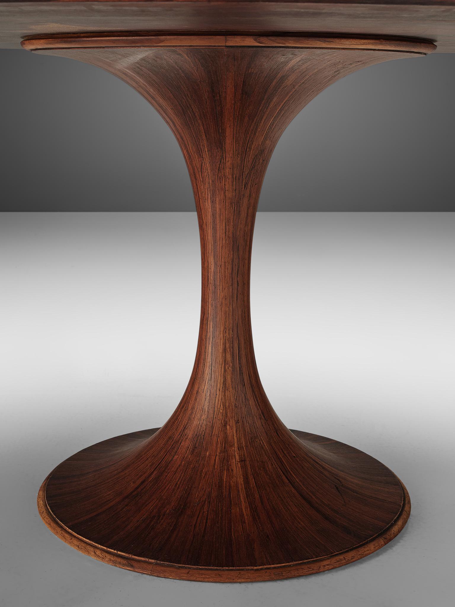 Luigi Massoni Oval Rosewood Dining Table In Good Condition In Waalwijk, NL