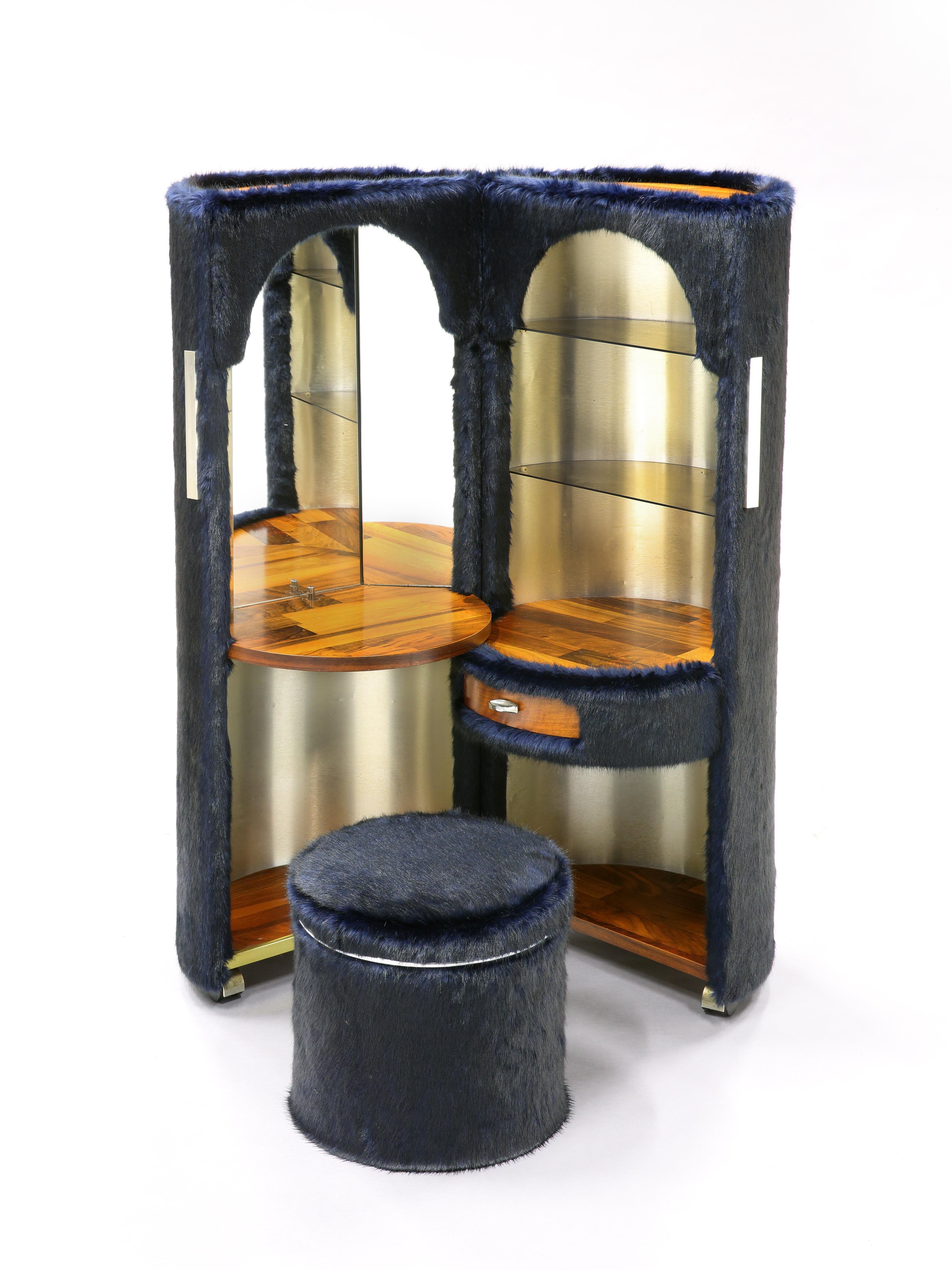 Luigi Massoni, Space Age, mobile, capsule, dressing or vanity or bar/drinks cabinet and matching stool/ottoman, special order in luxury, long pile, navy faux fur, 1970s

An iconic design from the 1970s and a really fun, funky, dressing/vanity table