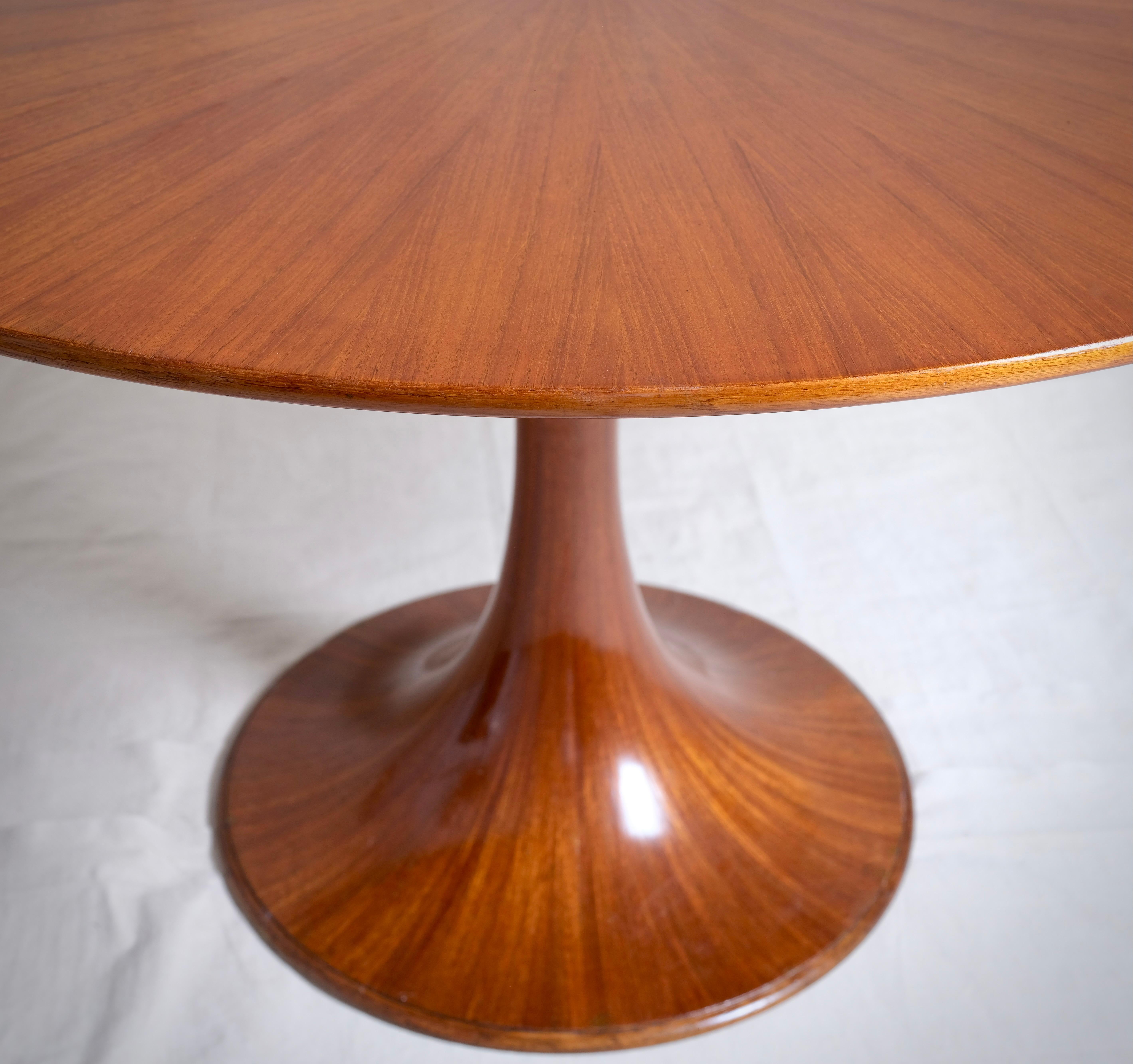 Mid-Century Modern Table « Clessidra » de Luigi Massoni Sunburst en vente