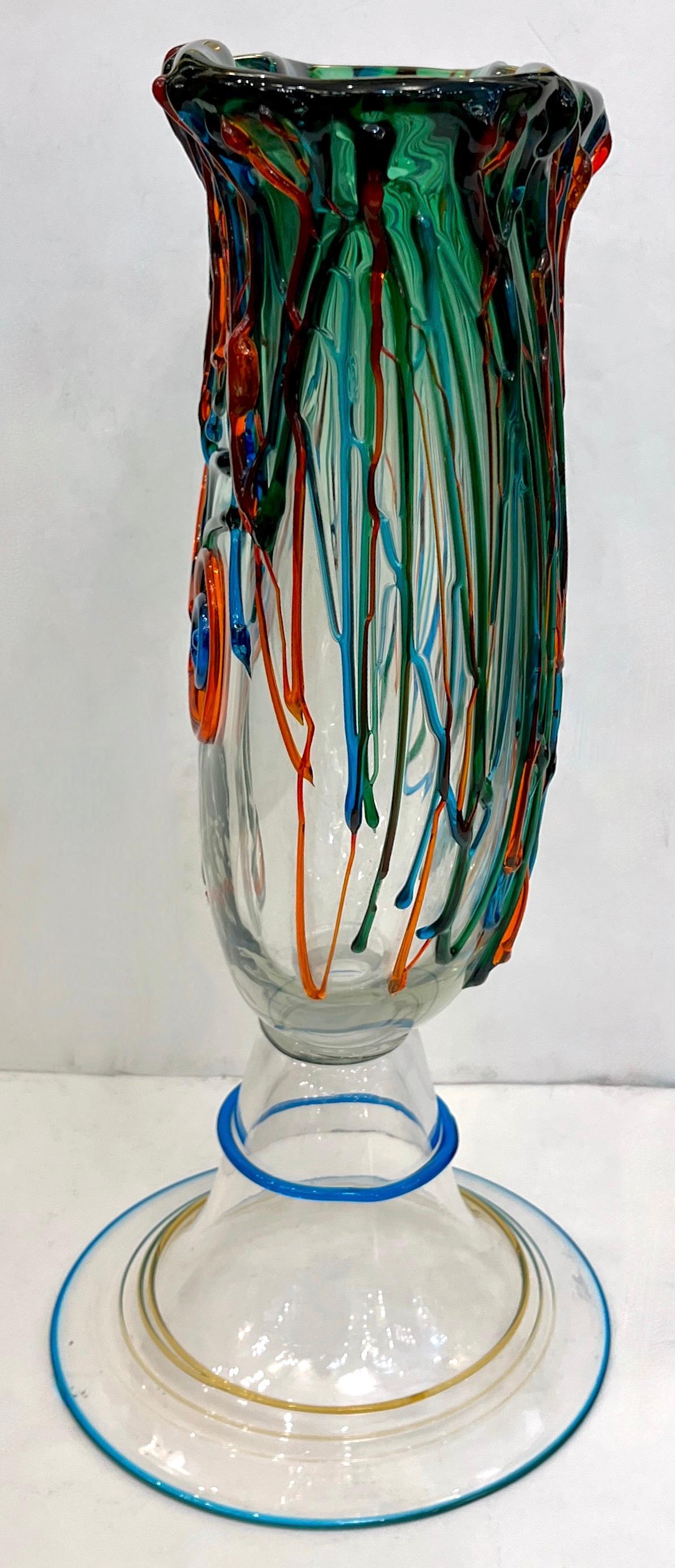 Luigi Mellara Picasso Homage italien vase sculpté en verre de Murano vert et bleu en vente 12