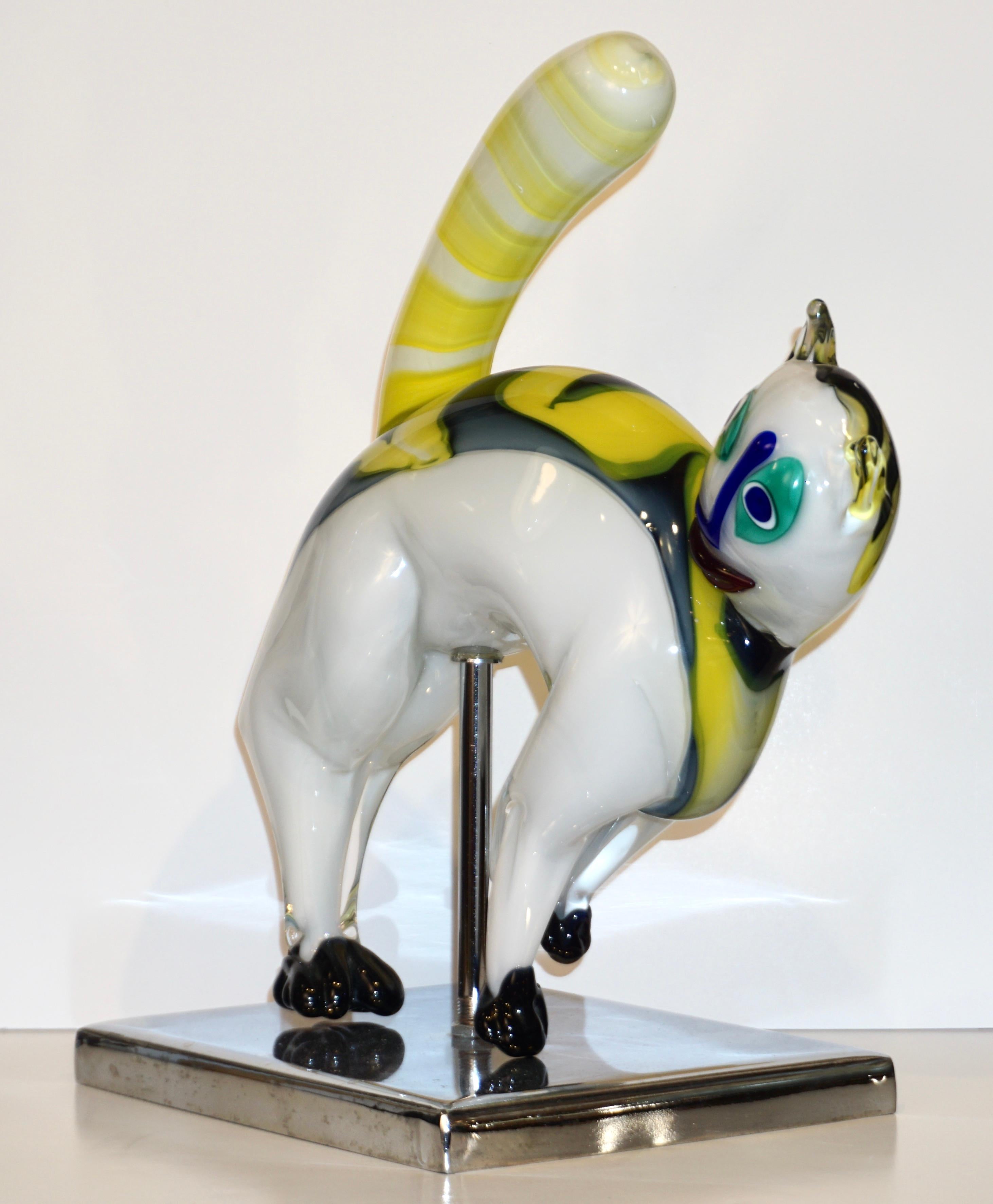 Postmoderne Sculpture de chat en verre d'art de Murano blanc et jaune de style moderniste italien d'Alfredo Barbini en vente