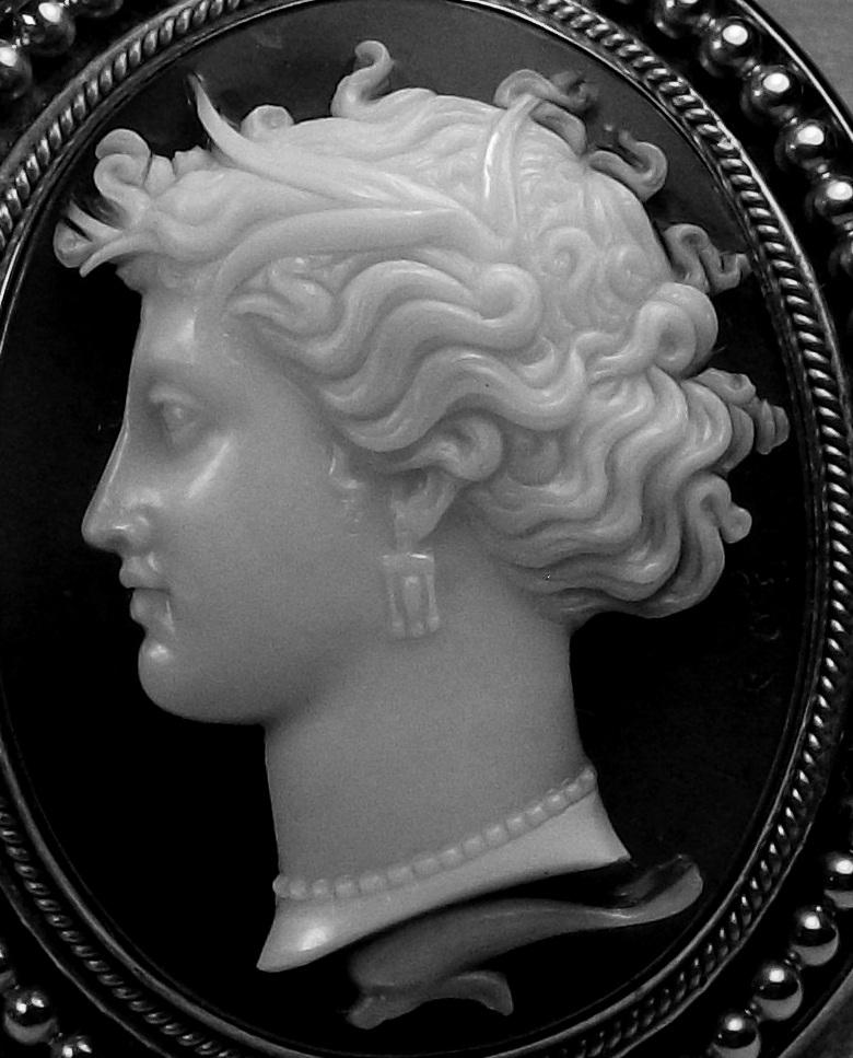 Luigi Rosi Antique Victorian Nymph Arethusa Hard Stone Cameo Brooch 1
