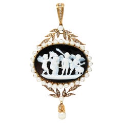 Luigi Rosi Pendentif médaillon victorien ancien camée de Cupidon en or 18 carats avec agate et diamants