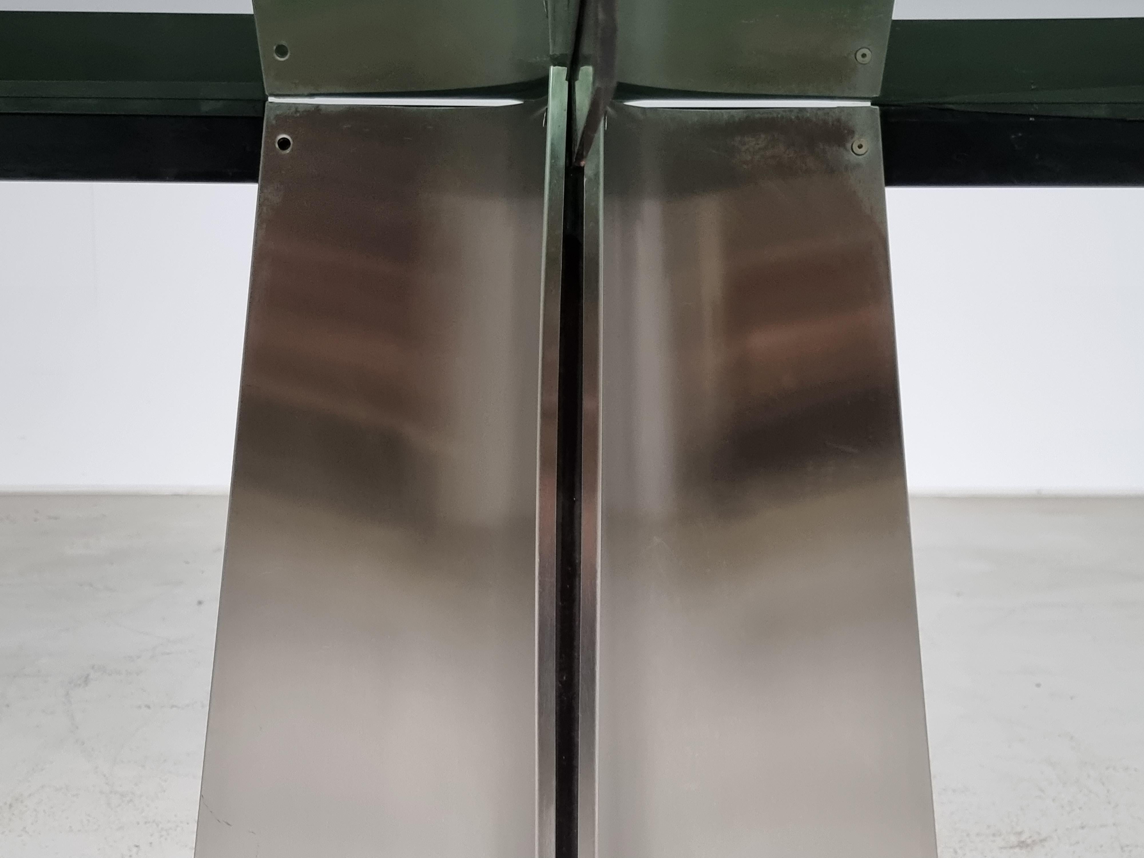 Luigi Saccardo for Armet Pedestal Round Dining Table, 1970, Italy 4