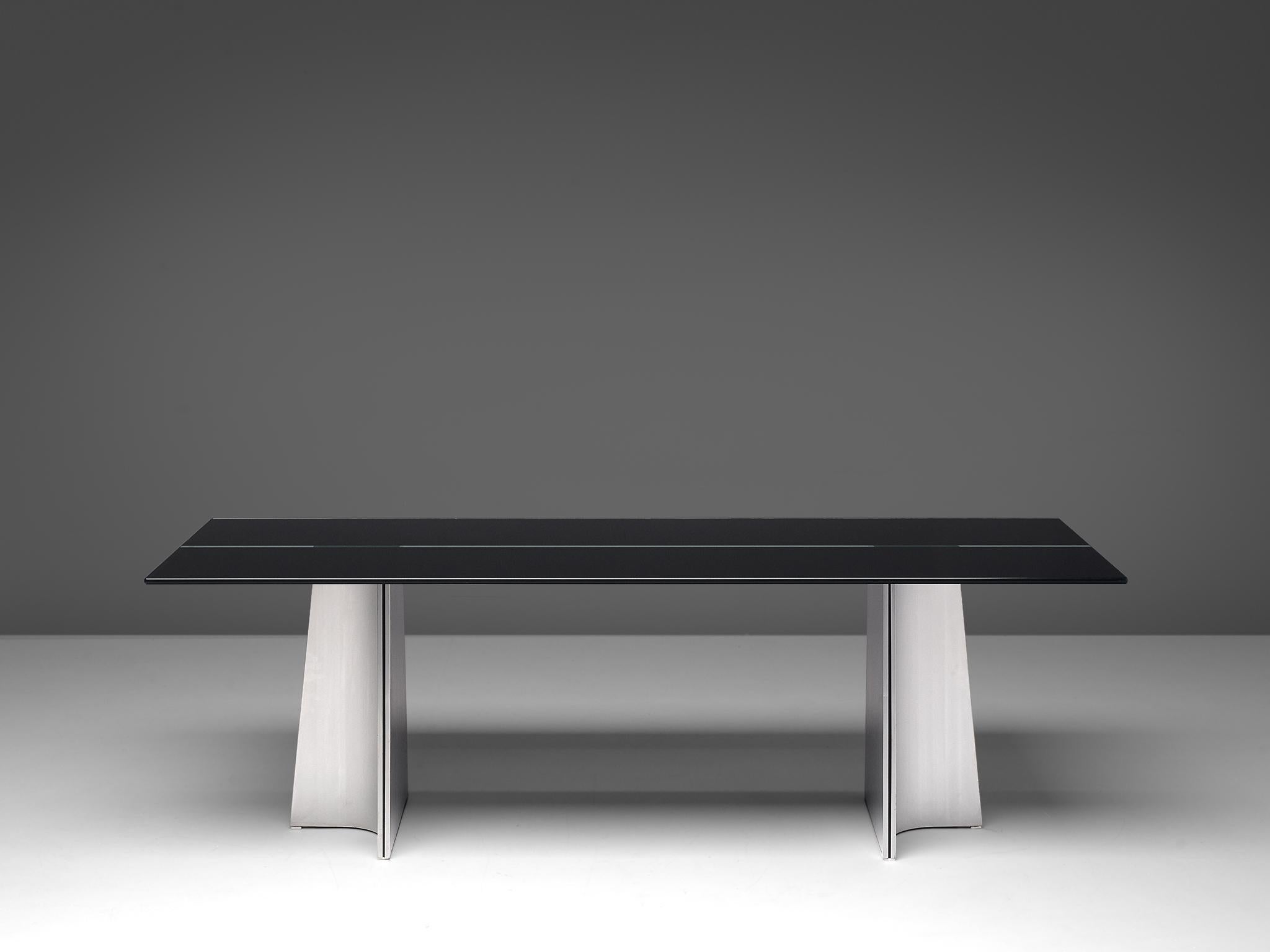 ufo dining table