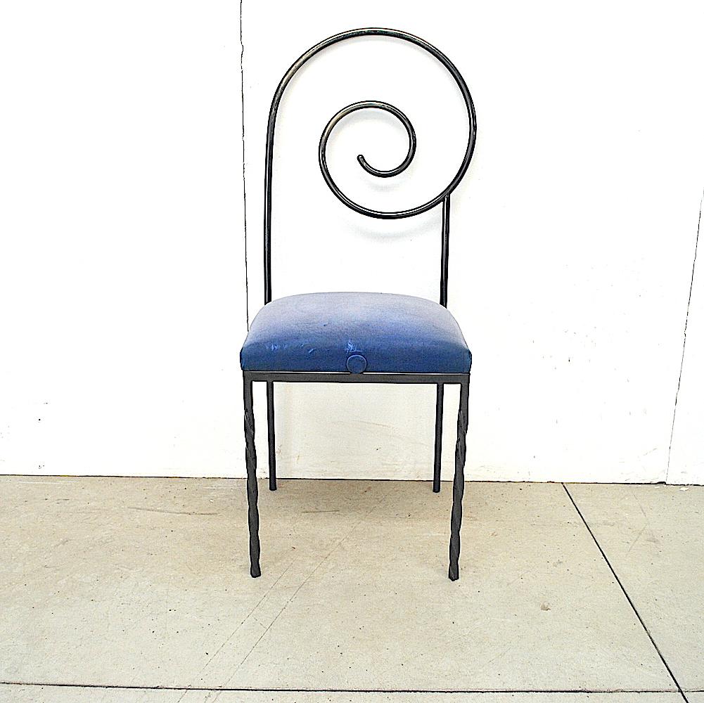 Six chaises italiennes de designer du milieu du siècle dernier de Luigi Serafini, modèle Suspiral, années 1980 1