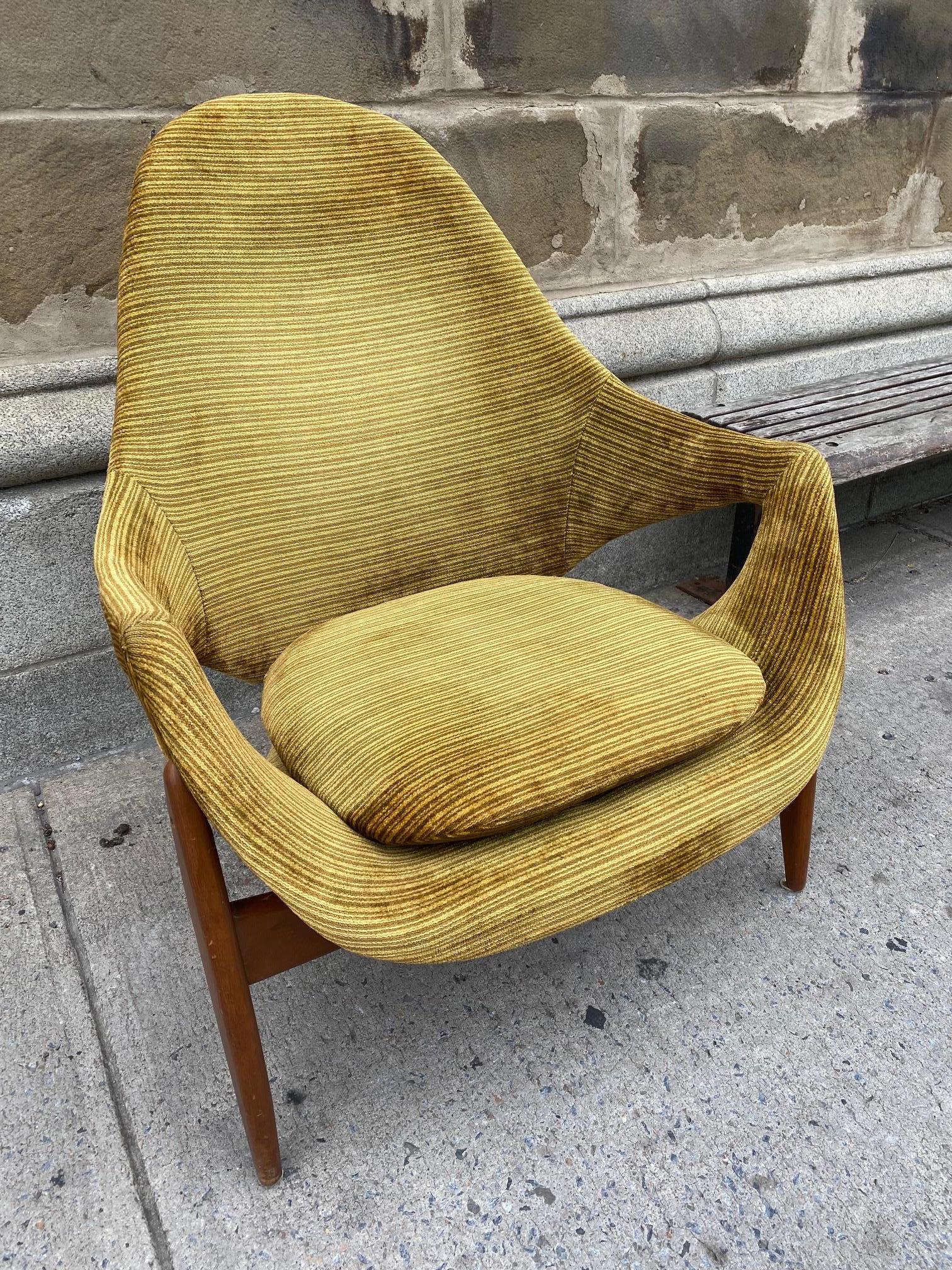 Luigi Tiengo Nussbaum Sessel für Cimon (Moderne der Mitte des Jahrhunderts) im Angebot