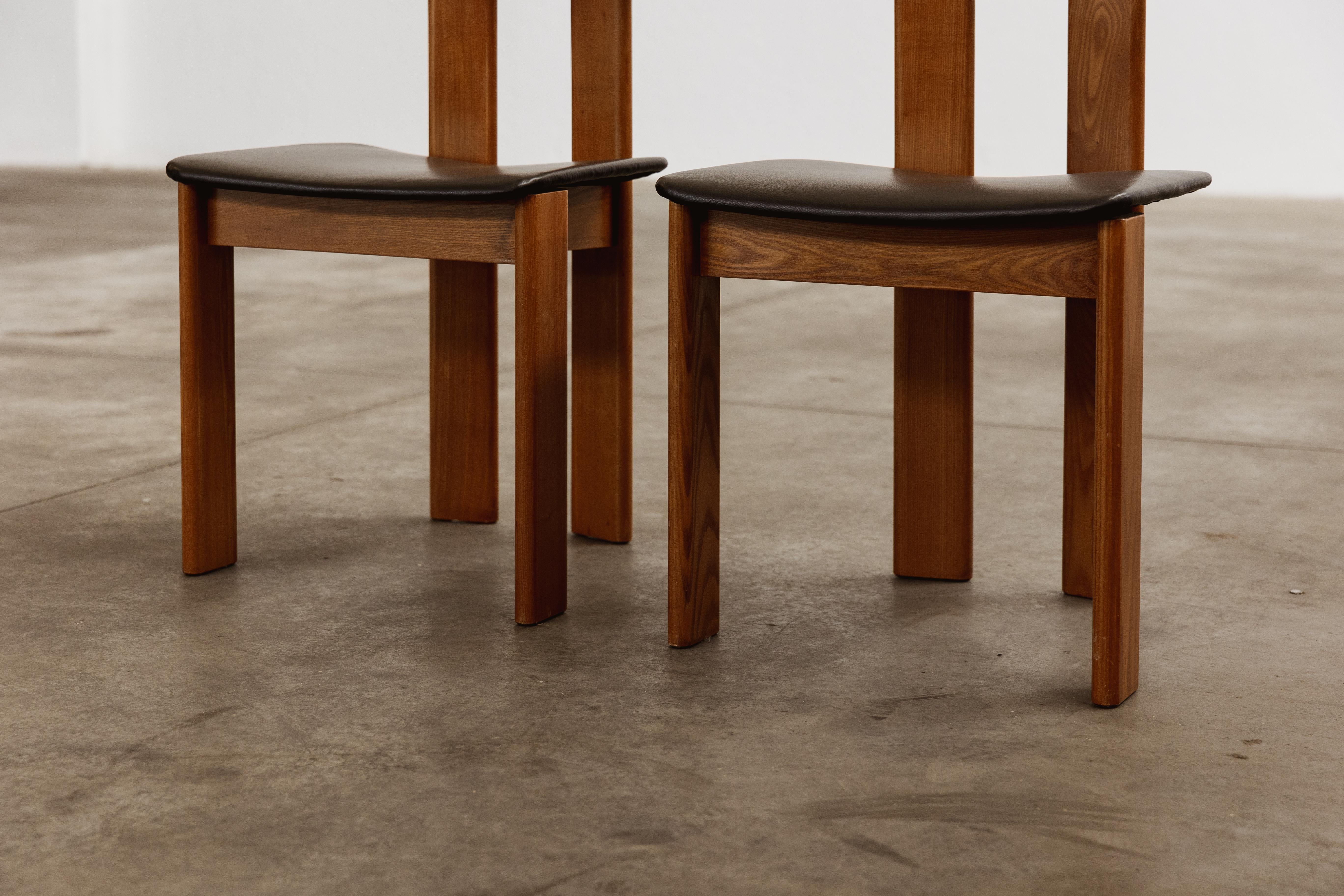 Luigi Vaghi Dining Chairs for Former, Black Leather, 1968, Set of 6 In Good Condition For Sale In Lonigo, Veneto