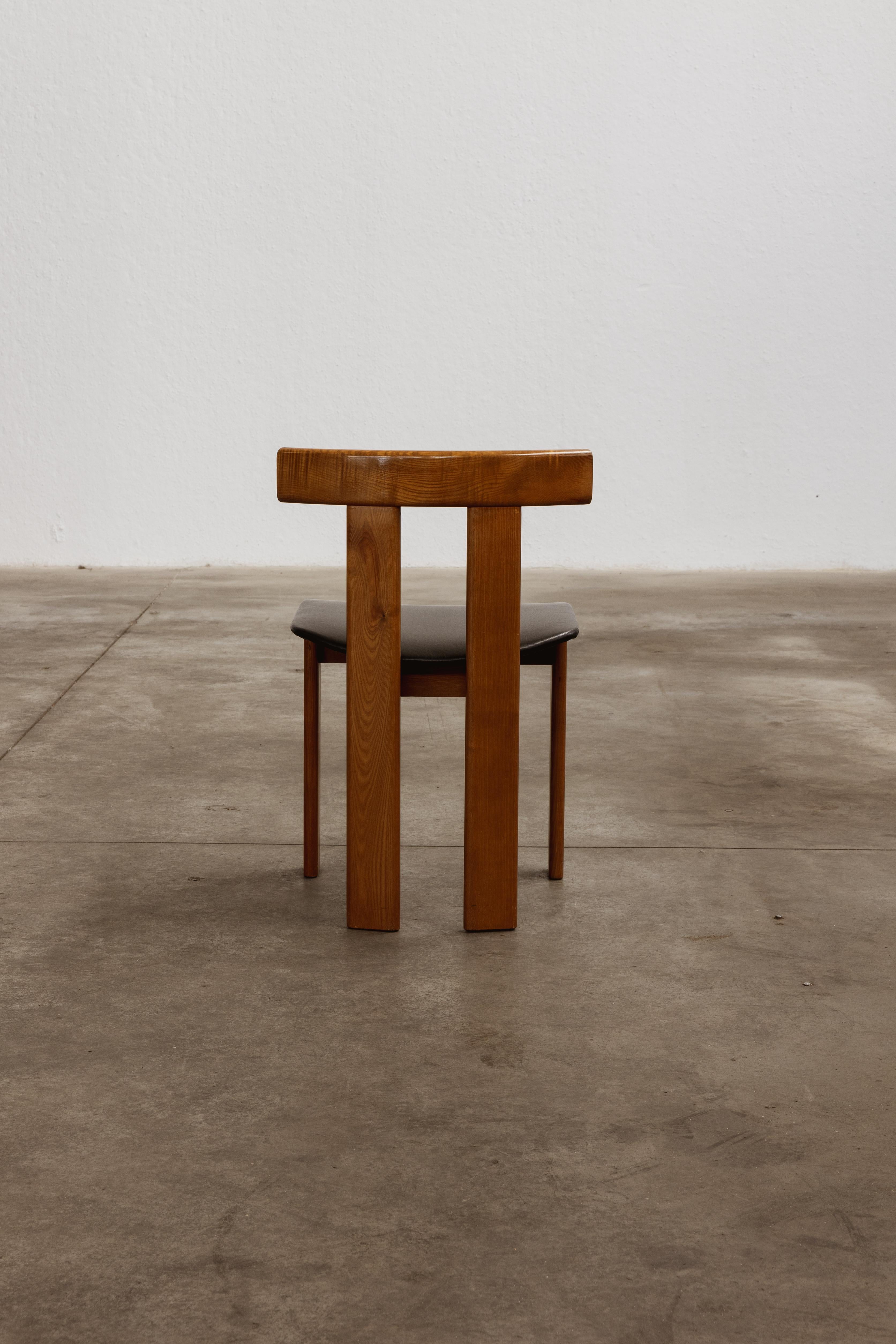 Luigi Vaghi Dining Chairs for Former, Black Leather, 1968, Set of 4 For Sale 4
