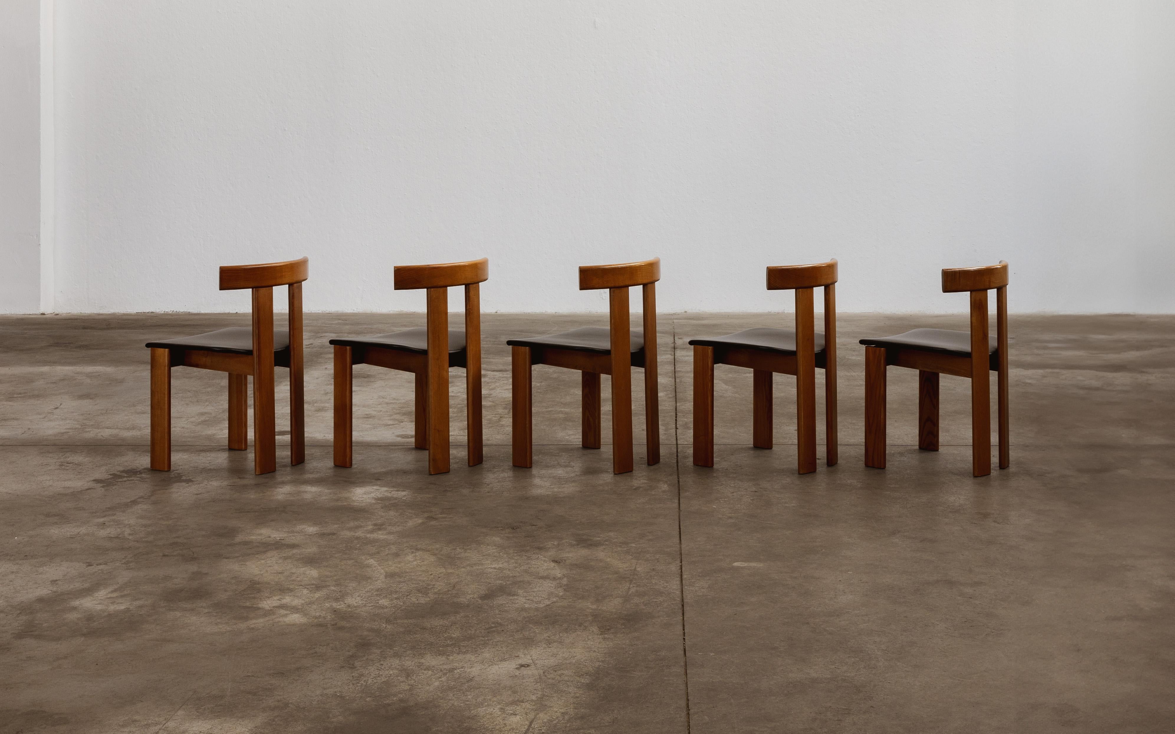 Italian Luigi Vaghi Dining Chairs for Former, Black Leather, 1968, Set of 5 For Sale