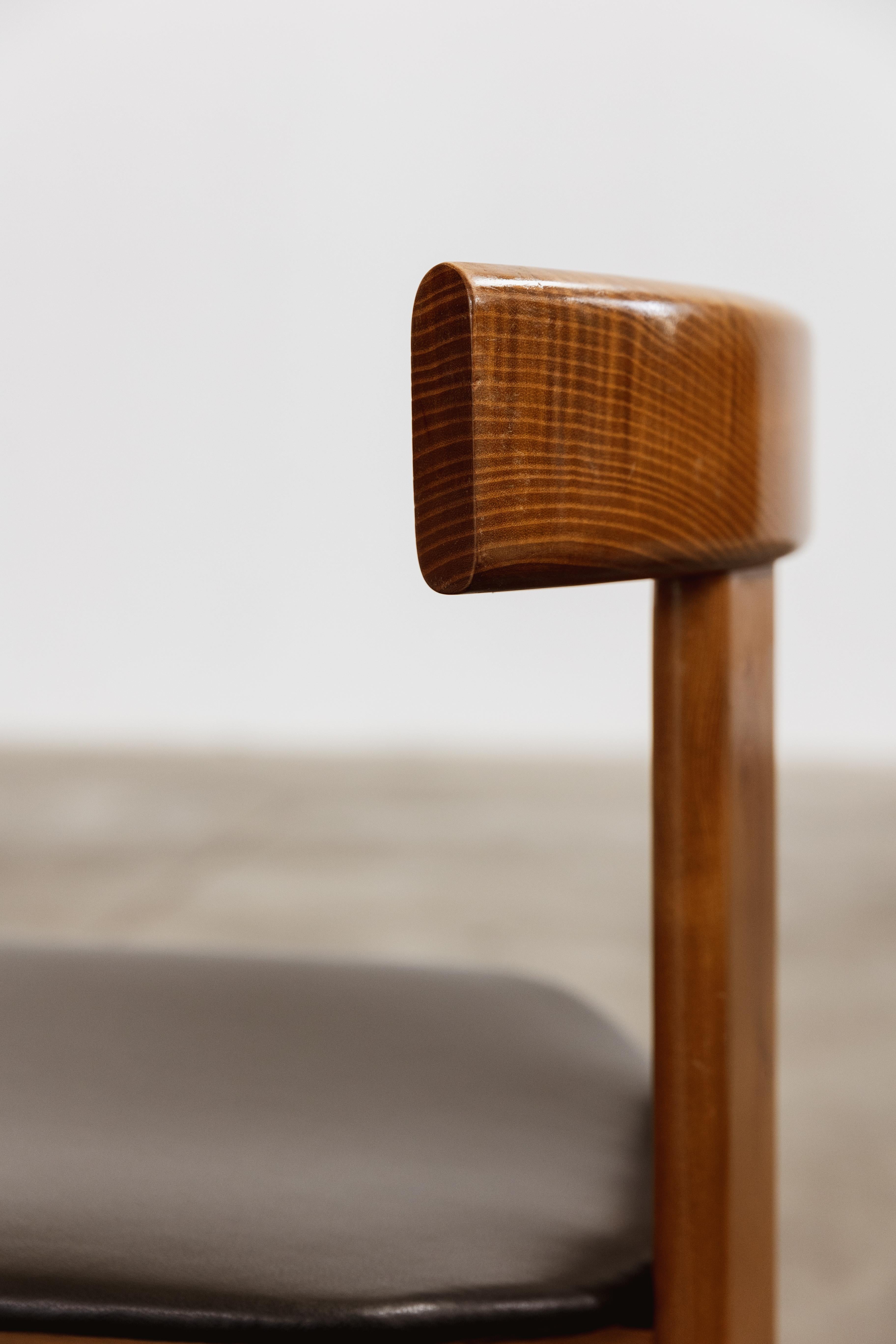 Luigi Vaghi Dining Chairs for Former, 1968, Set of 10 In Good Condition For Sale In Lonigo, Veneto