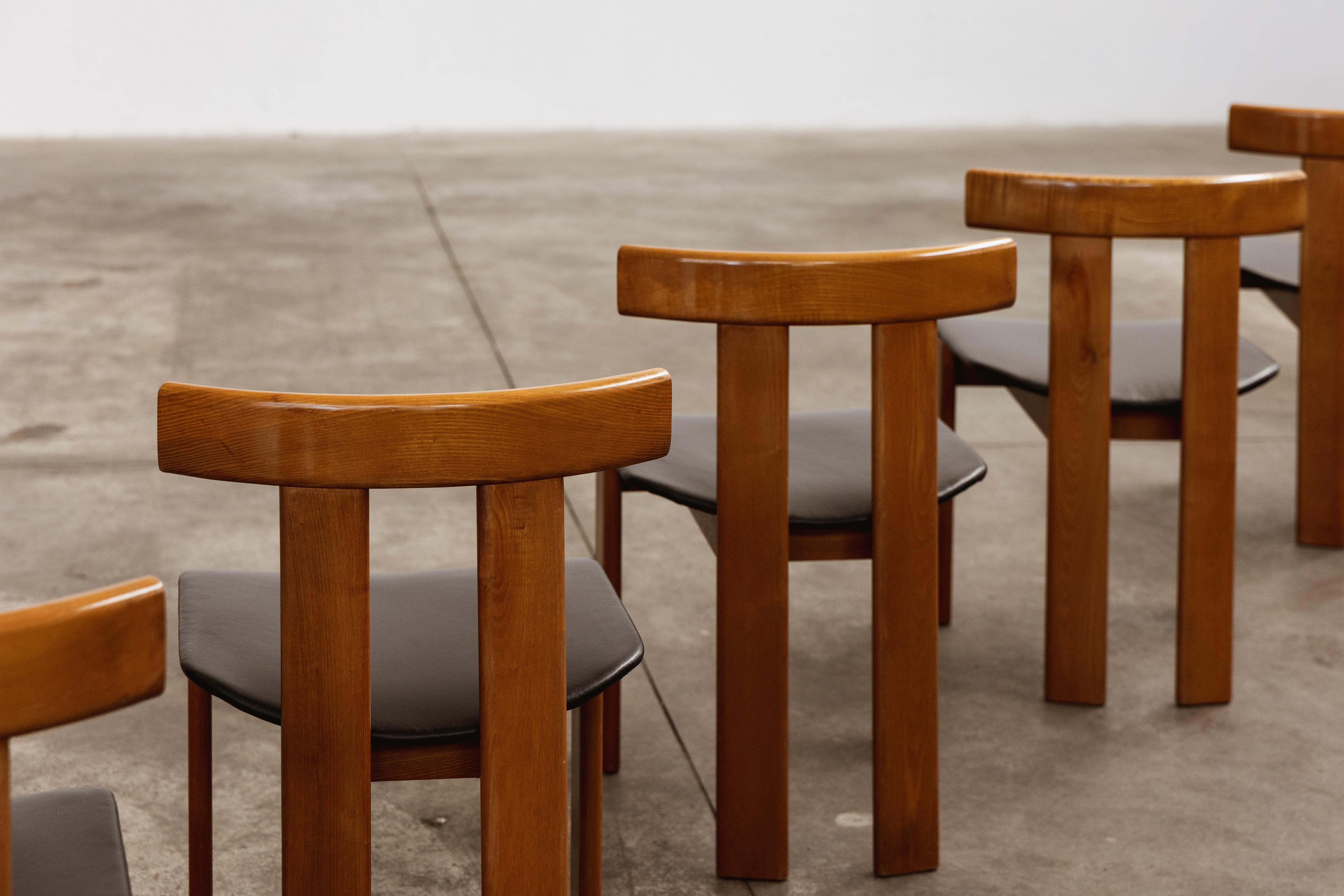 Luigi Vaghi Dining Chairs for Former, Black Leather, 1968, Set of 8 For Sale 4