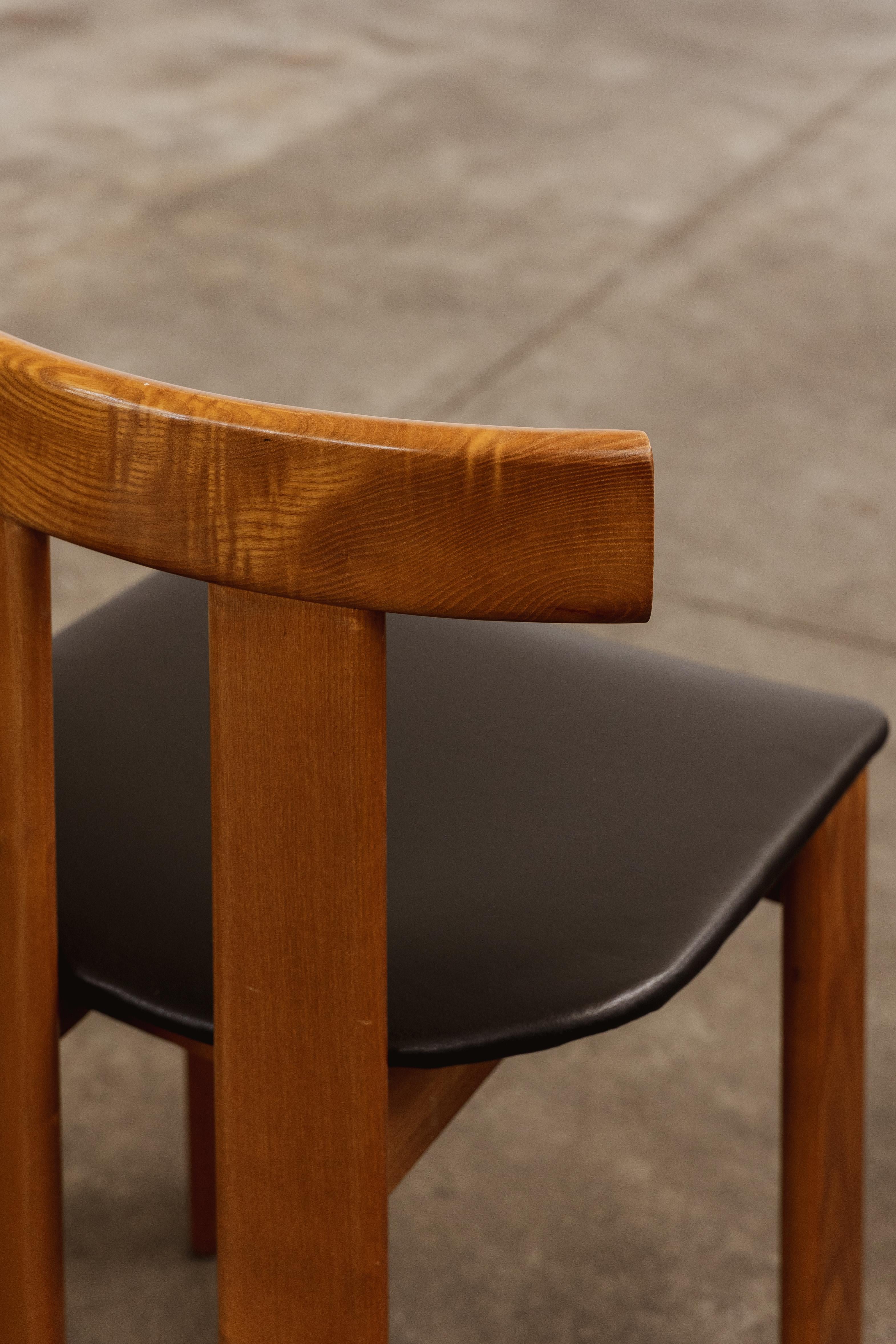 Luigi Vaghi Dining Chairs for Former, Black Leather, 1968, Set of 8 For Sale 5