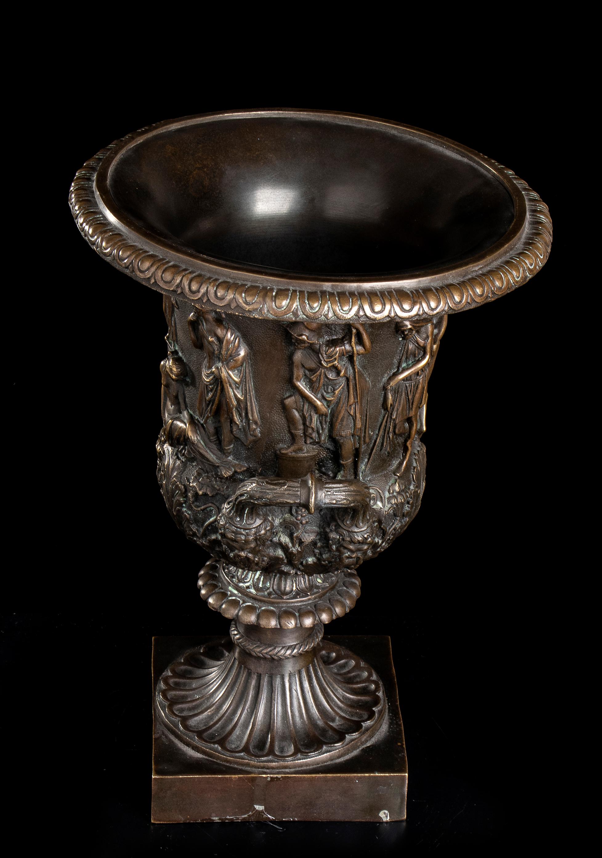 Pair Of Medici Vase Chiseled Bronze After The Antique Italian 19th Century 5