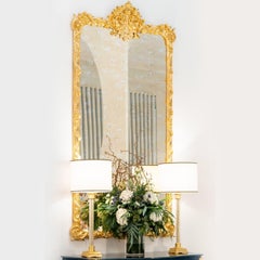 Grand miroir doré de style Luigi XVI