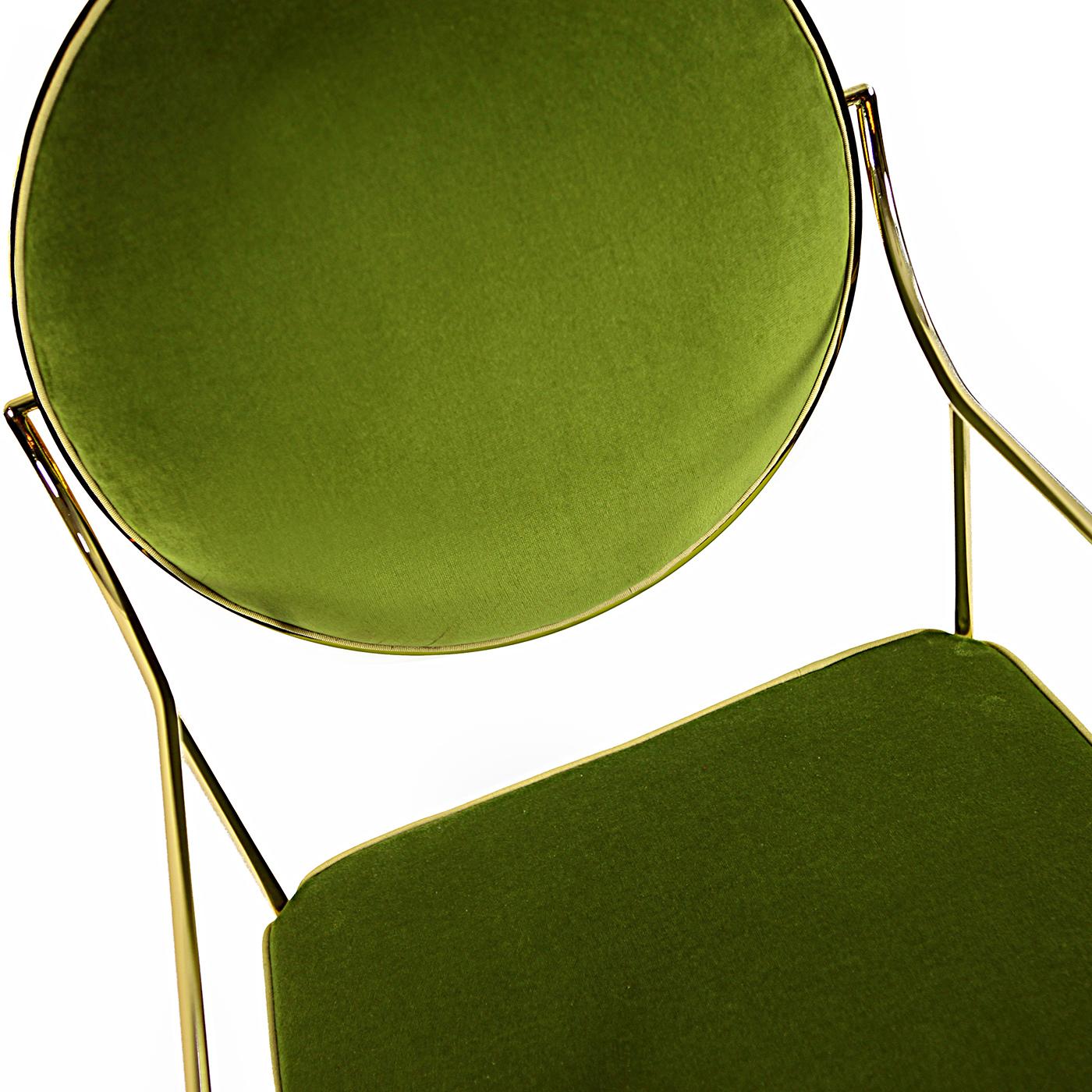 Luigina Gold and Pea Chair by Sotow In New Condition For Sale In Milan, IT