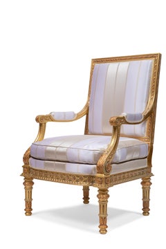 Luis XVI Armchair, Wood Frame Hand Carved, Gold Leaf Finishing, Made in Italy