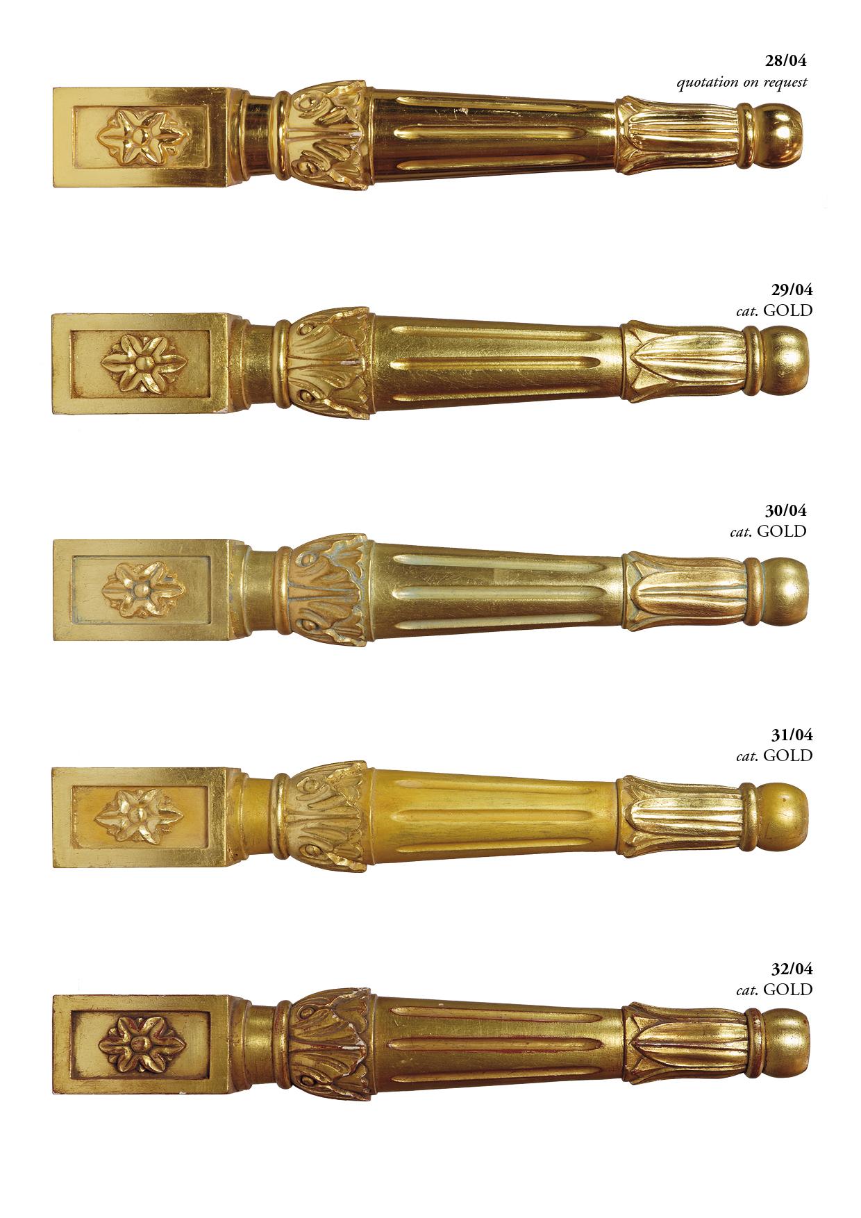 Sessel im Stil von Luis XVI., handgeschnitzt und mit Blattgold-Finish, hergestellt in Italien im Angebot 5