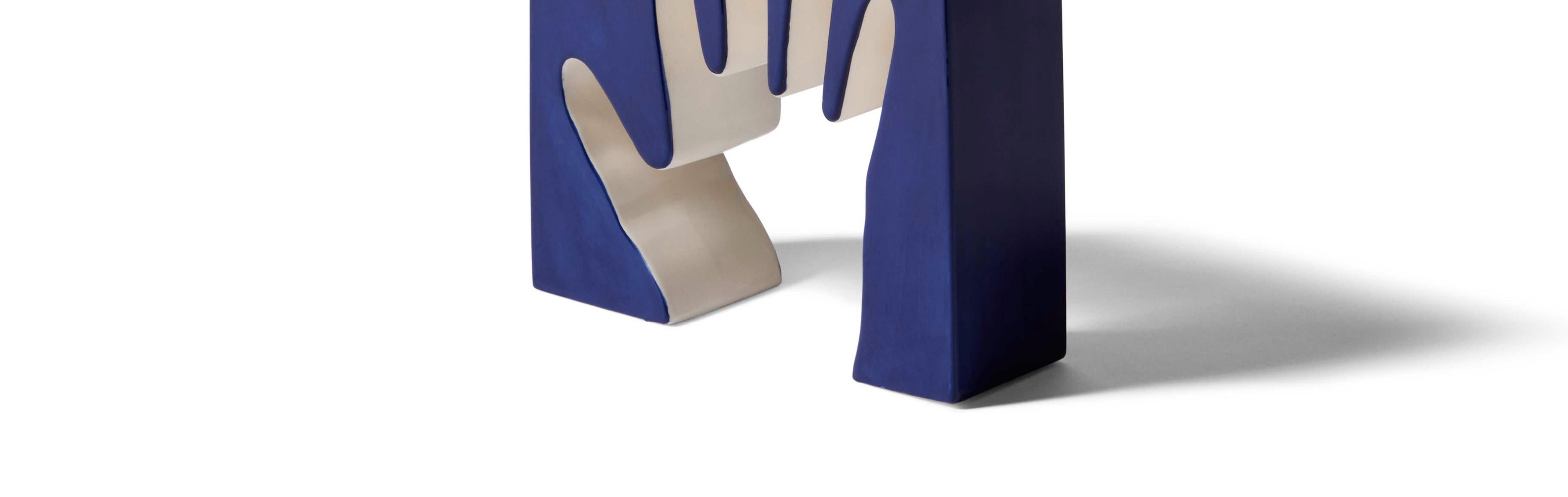 XXI secolo e contemporaneo Luisa Parisi Vaso Impronta - Mano blu e bianco per Cassina in vendita