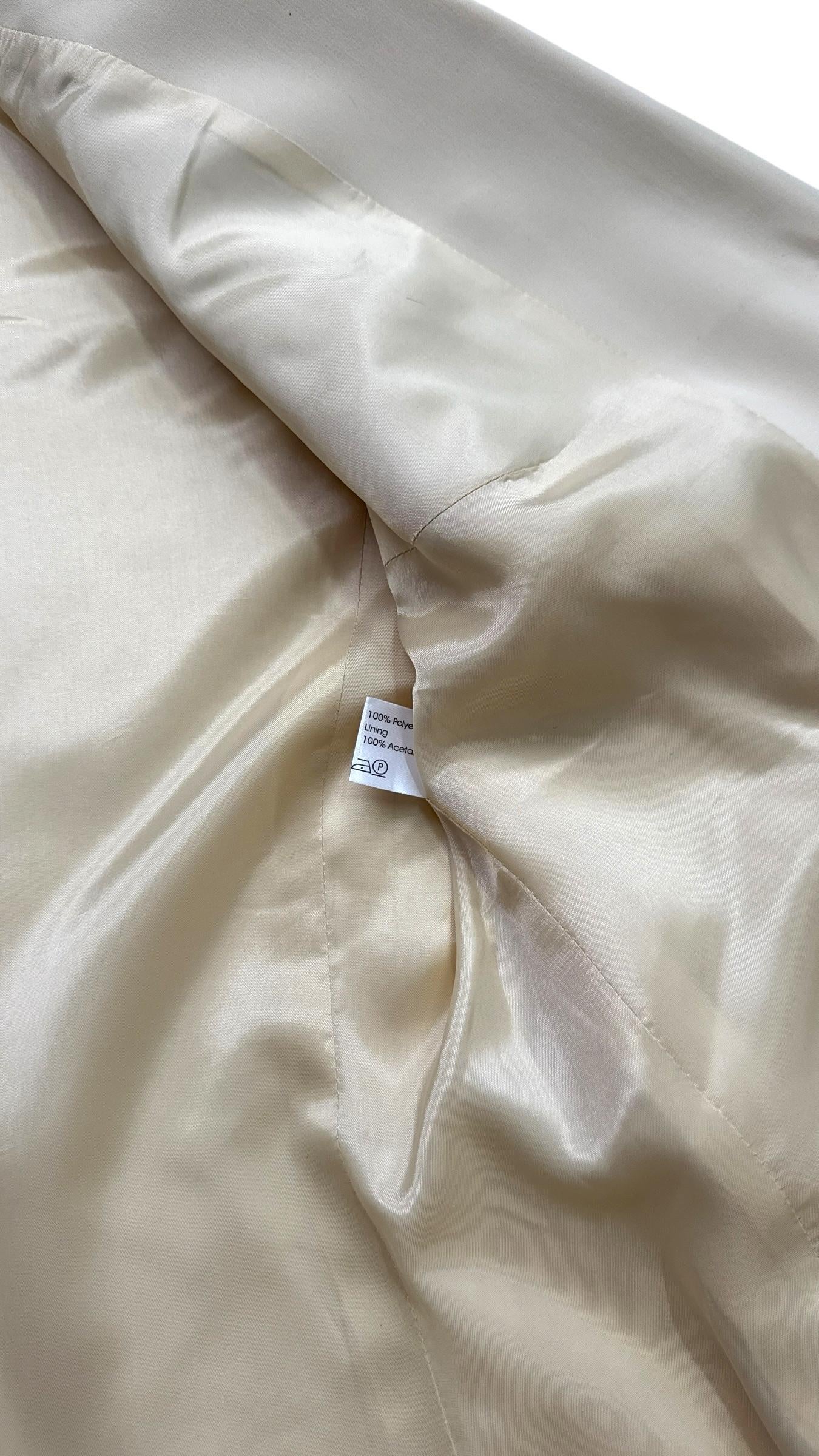 Luisa Spagnoli Ivory  Tailored Skirt Suit - We pay for import duty! in vendita 12