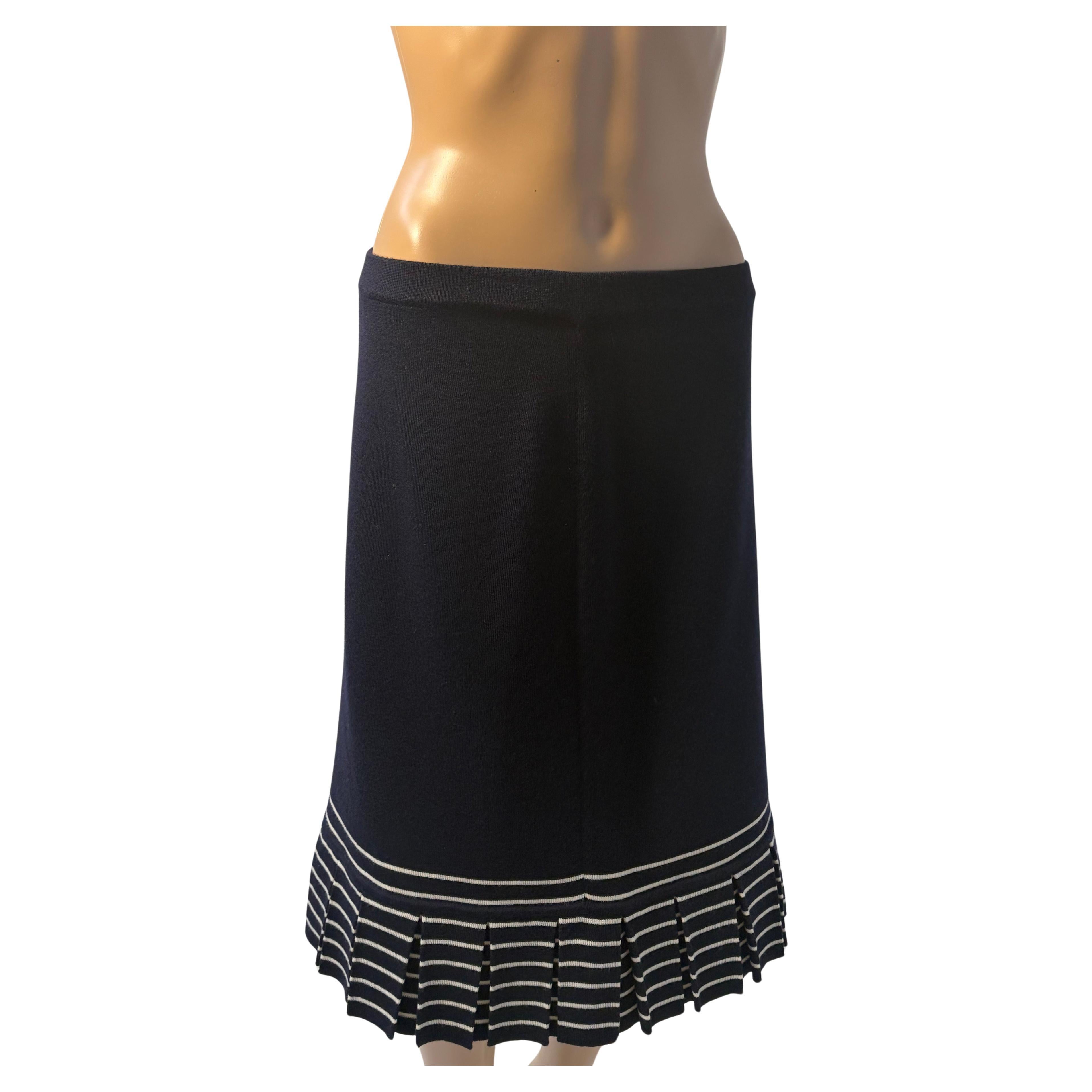 Luisa Spagnoli Navy Knit Skirt Pleated Hem Elegant