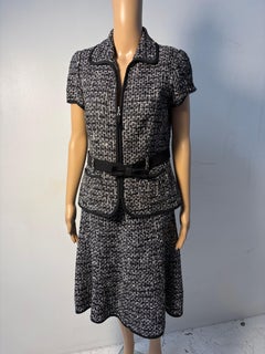 Luisa Spagnoli Traje en mezcla de algodón y tweed con cinturón, Italia - Negro y marfil