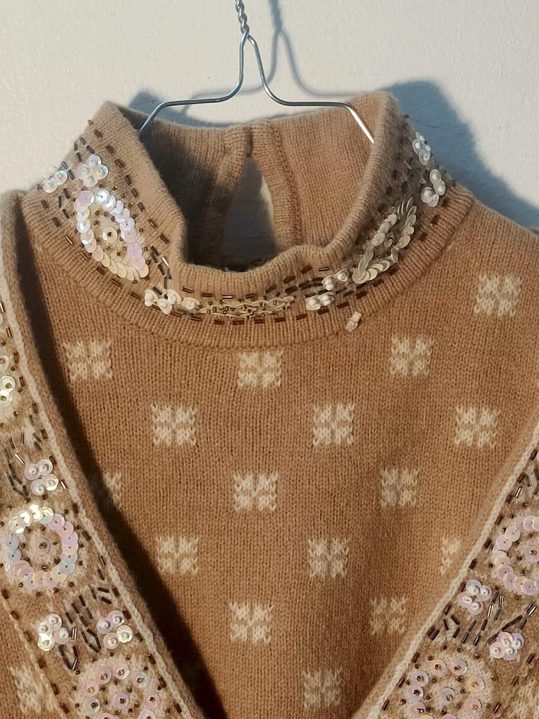 Luisa Spagnoli Vintage Beaded Wool Twin Set, Italy, circa 1980 In Good Condition For Sale In Milano, IT
