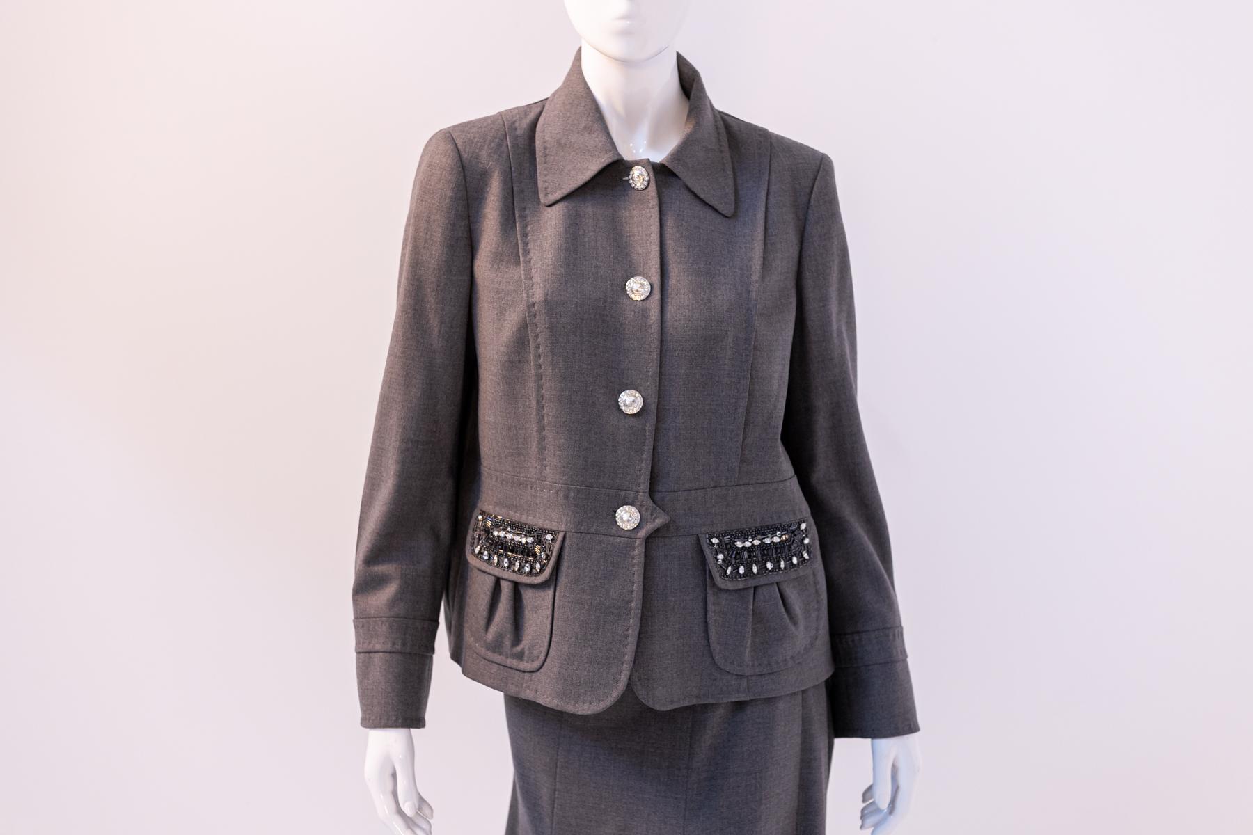 Luisa Spagnoli Vintage Chic Grey Wool Skirt Suit For Sale 7
