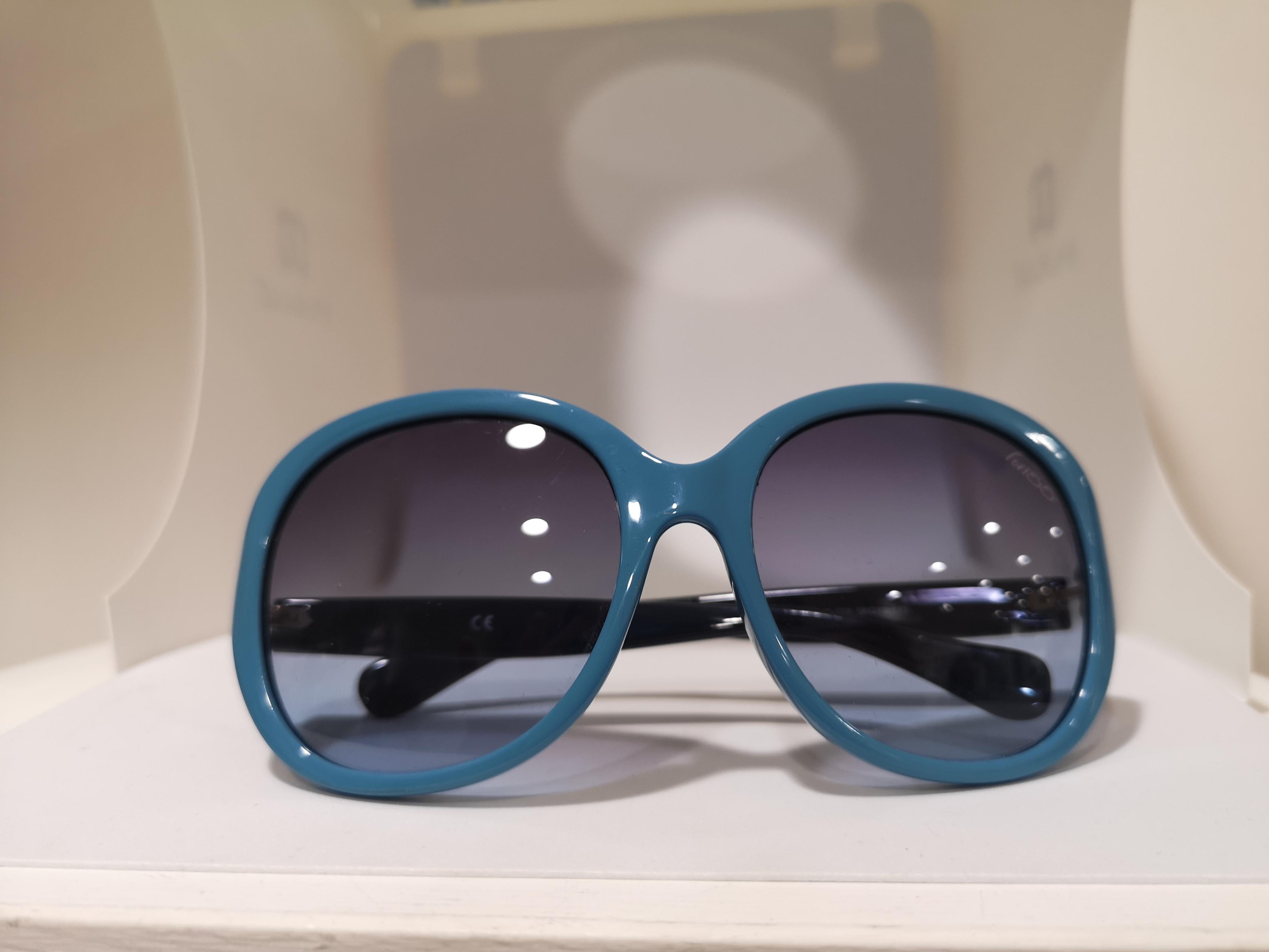 Women's Luisstyle blue sunglasses NWOT 