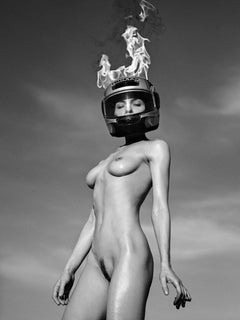 „Firestarter“ Schwarz-Weiß-Fotografie 39 x 29,5 in 4 Bänden von Lukas Dvorak